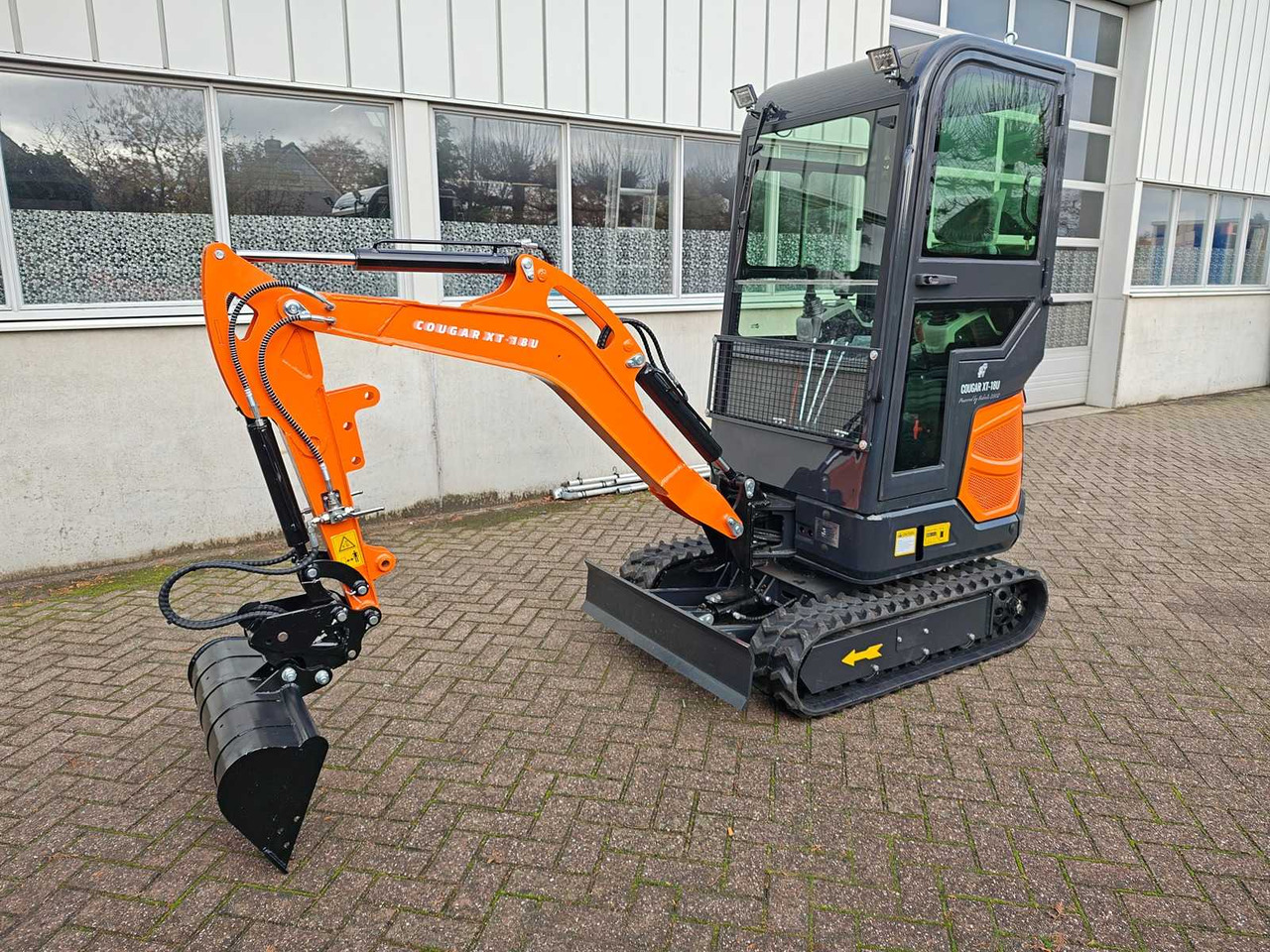 COUGAR - 2025 - XT-18U - MINI EXCAVATOR WITH KUBOTA ENGINE D902 - Ekskavator mini: gambar 1 COUGAR - 2025 - XT-18U - MINI EXCAVATOR WITH KUBOTA ENGINE D902 - Ekskavator mini: gambar 1