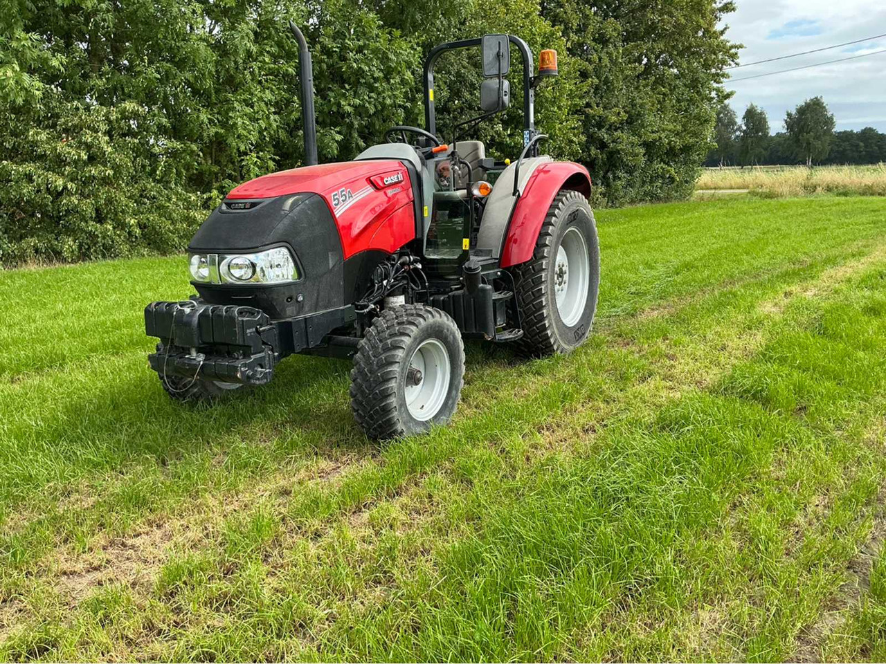 Case IH Farmall 55 A - Traktor kompak: gambar 1 Case IH Farmall 55 A - Traktor kompak: gambar 1
