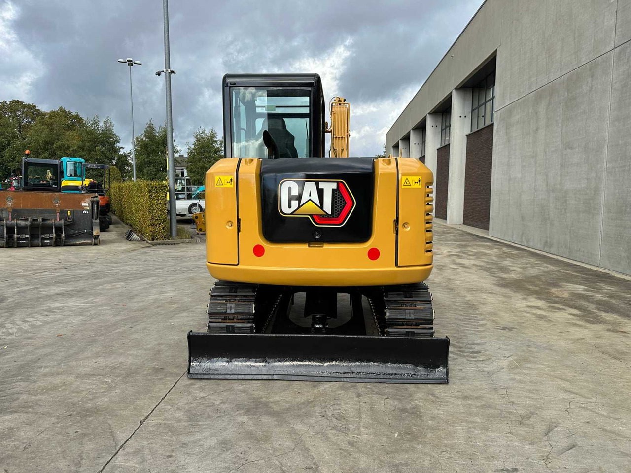 Caterpillar CATERPILLAR - 2017 - 305.5E2 - MINI EXCAVATOR - Ekskavator mini: gambar 5 Caterpillar CATERPILLAR - 2017 - 305.5E2 - MINI EXCAVATOR - Ekskavator mini: gambar 5