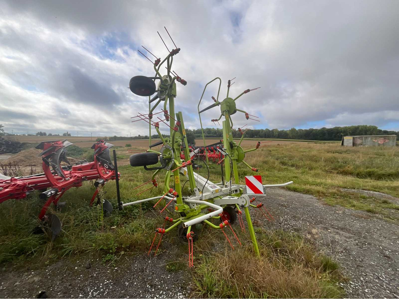Claas Volto 700 - Mesin pemotong daun kentang: gambar 5 Claas Volto 700 - Mesin pemotong daun kentang: gambar 5