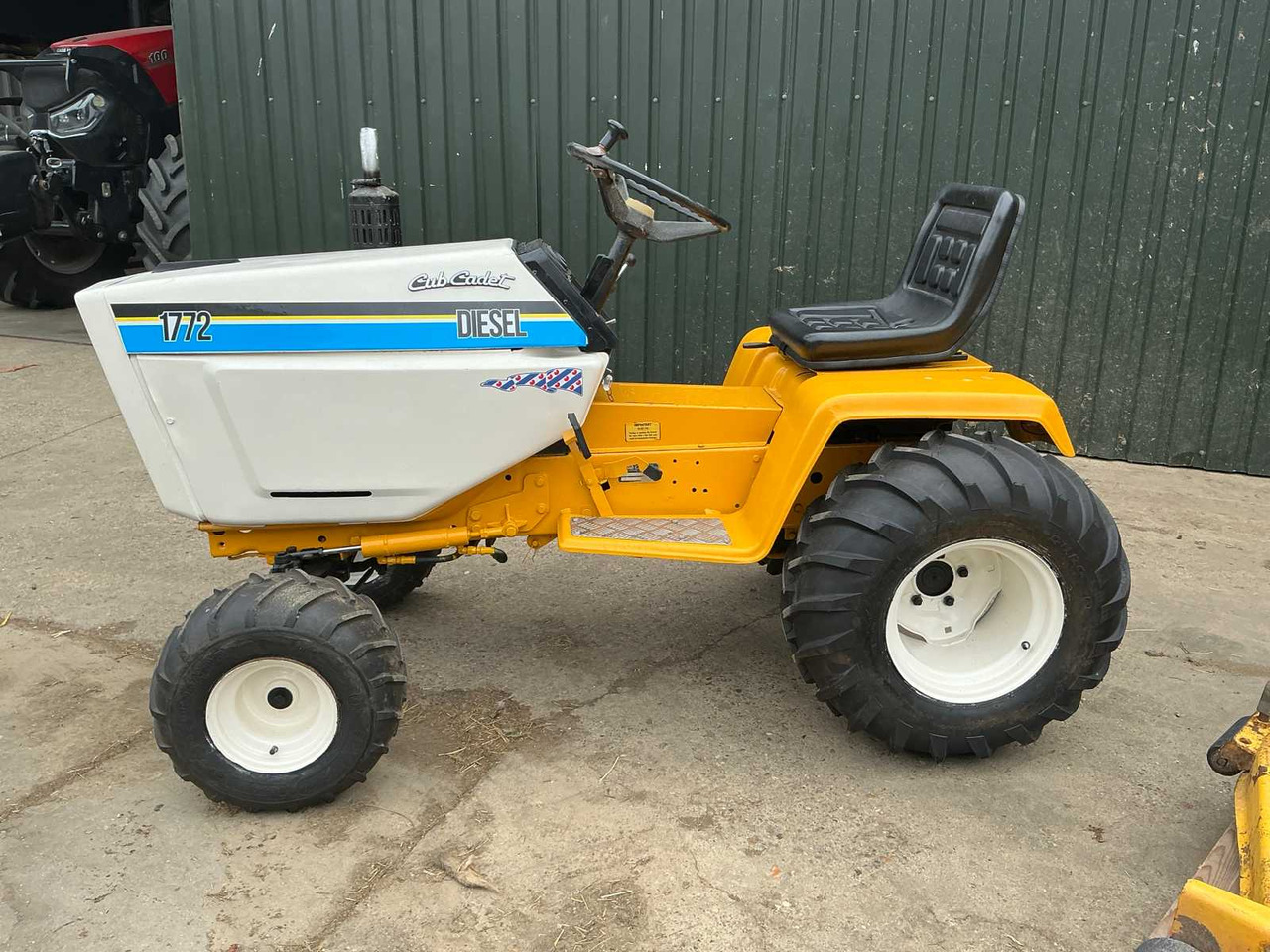 Cub cadet 1772 - Traktor kompak: gambar 3 Cub cadet 1772 - Traktor kompak: gambar 3
