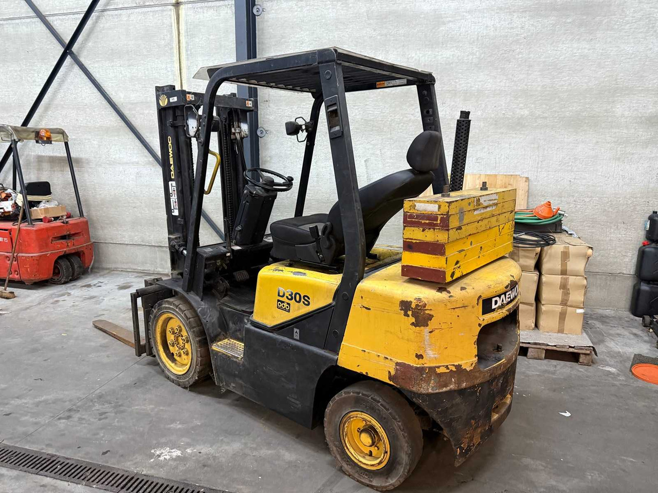 DAEWOO - 2005 - D30S - FORKLIFT - Forklift: gambar 1 DAEWOO - 2005 - D30S - FORKLIFT - Forklift: gambar 1