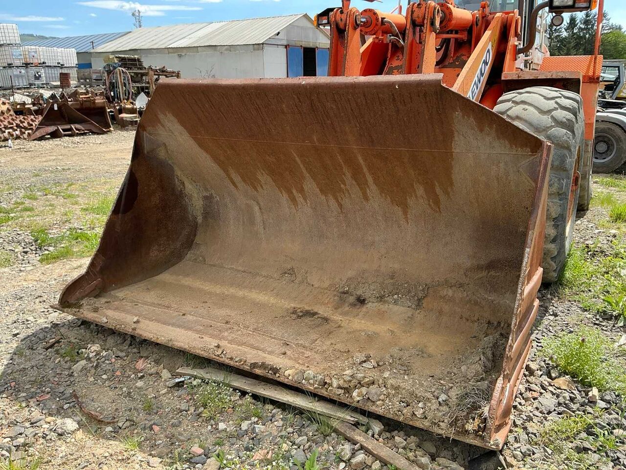 DAEWOO - MG400-III - SHOVEL - 2000 - Wheel loader: gambar 4 DAEWOO - MG400-III - SHOVEL - 2000 - Wheel loader: gambar 4