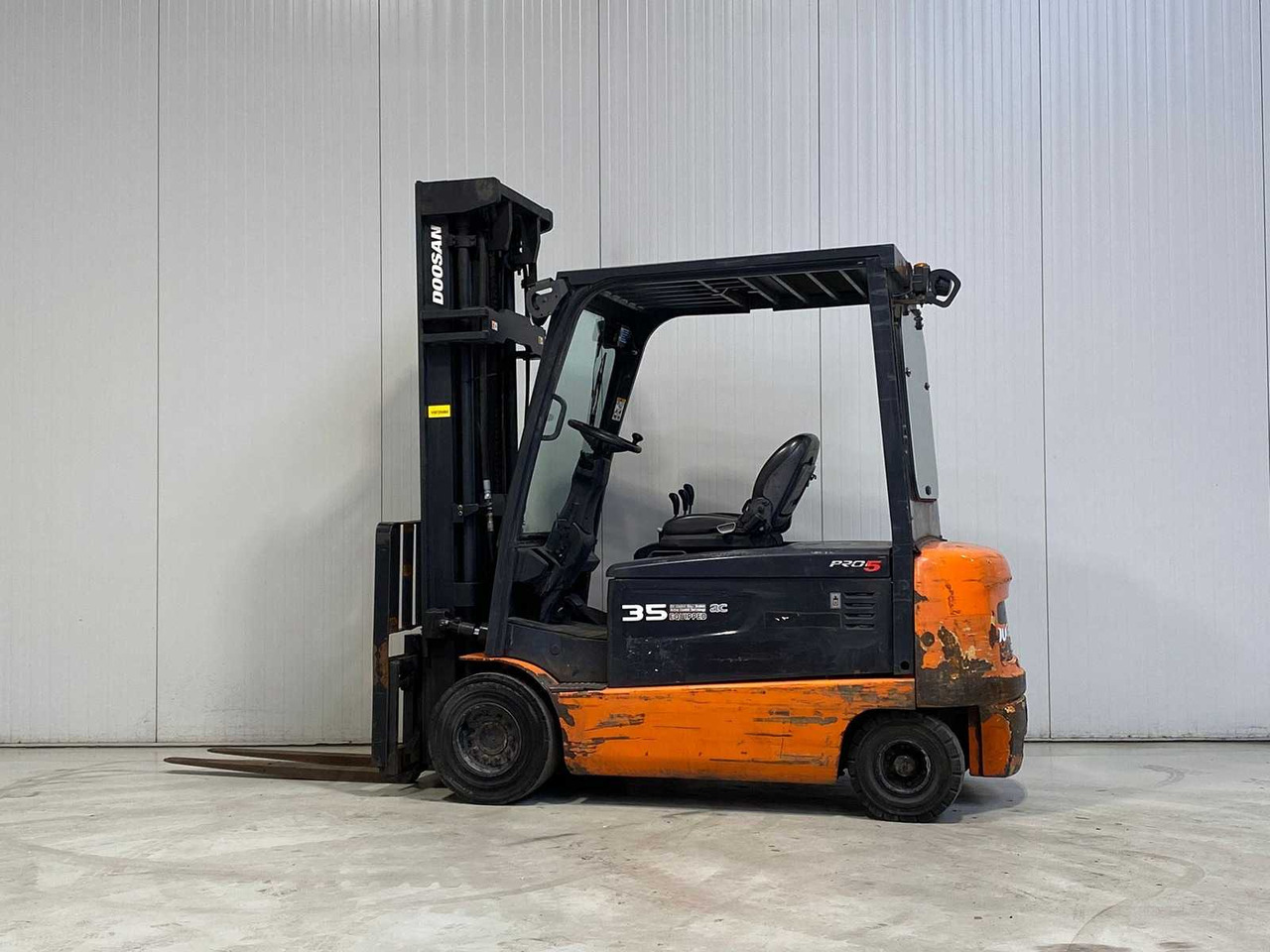 DOOSAN - B35X-5 - FORKLIFT - Forklift: gambar 2 DOOSAN - B35X-5 - FORKLIFT - Forklift: gambar 2