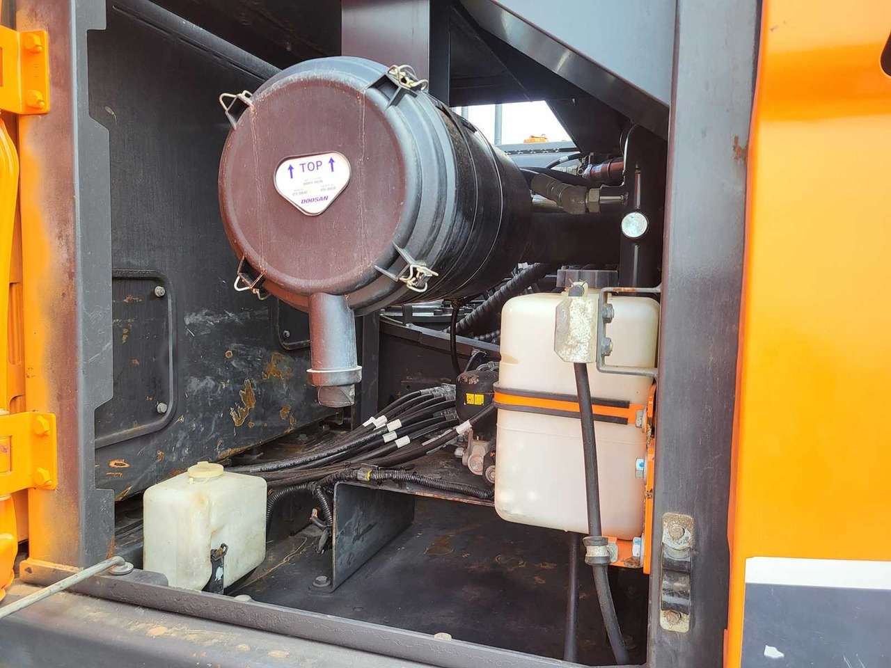 Ekskavator perayap DOOSAN DX255LC-5: gambar 21
