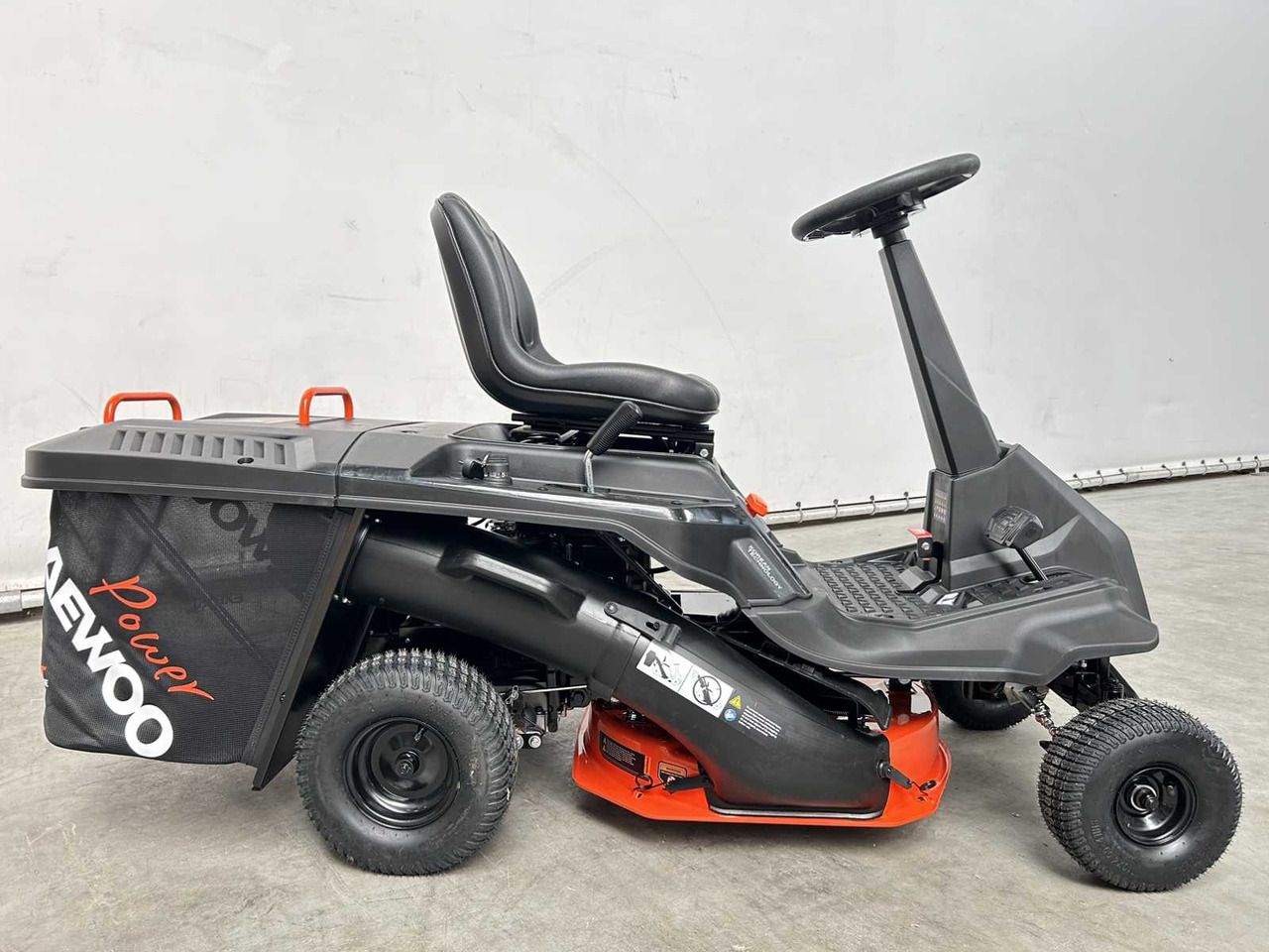 Daewoo DAXRM224 - Mesin pemotong rumput: gambar 2 Daewoo DAXRM224 - Mesin pemotong rumput: gambar 2