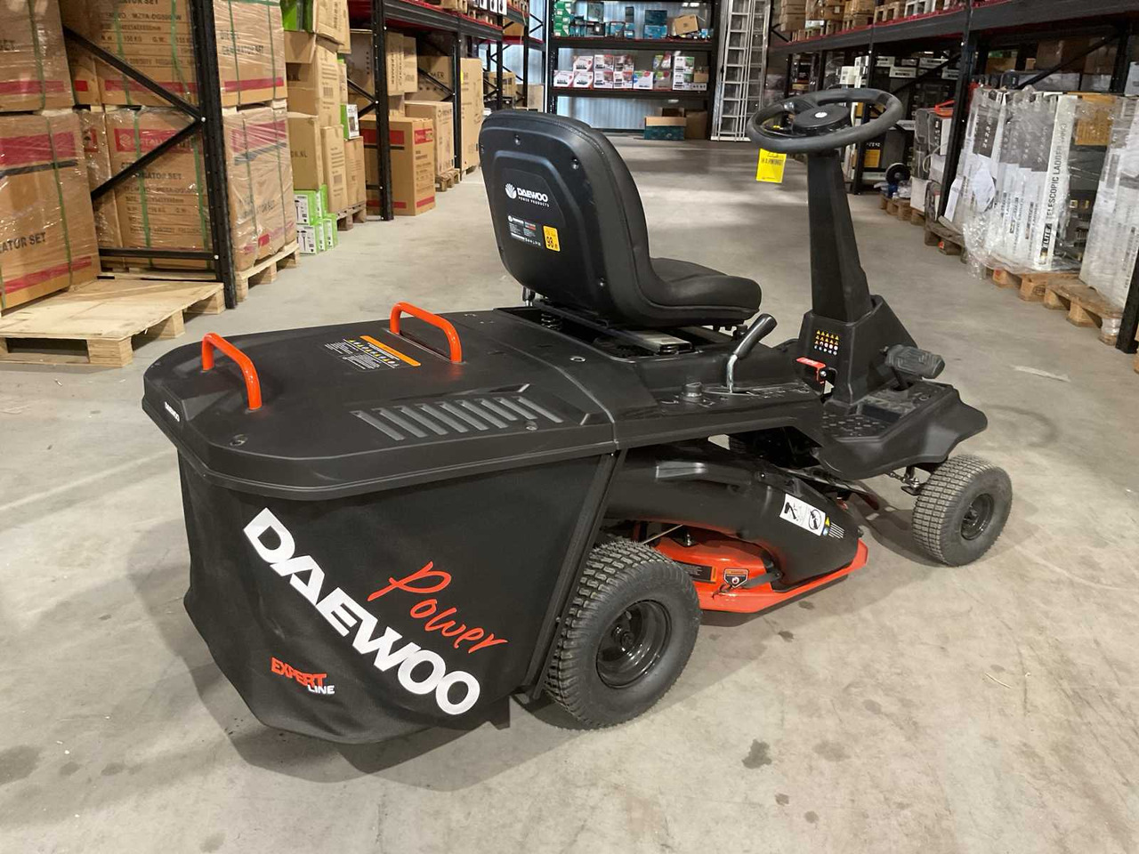 Daewoo DAXRM224 - Mesin pemotong rumput: gambar 5 Daewoo DAXRM224 - Mesin pemotong rumput: gambar 5