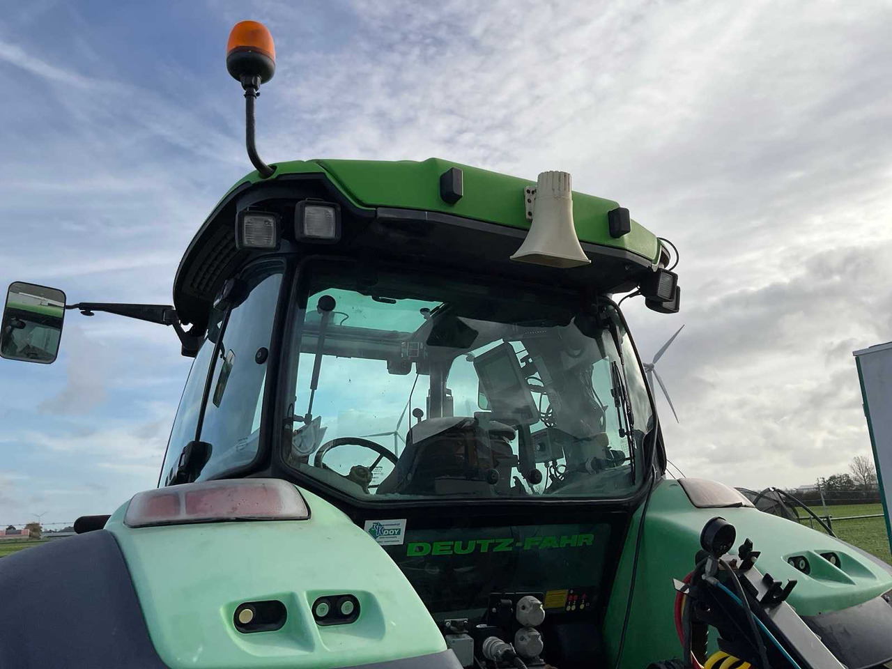 Deutz-Fahr Agrotron K100 - Traktor: gambar 5 Deutz-Fahr Agrotron K100 - Traktor: gambar 5