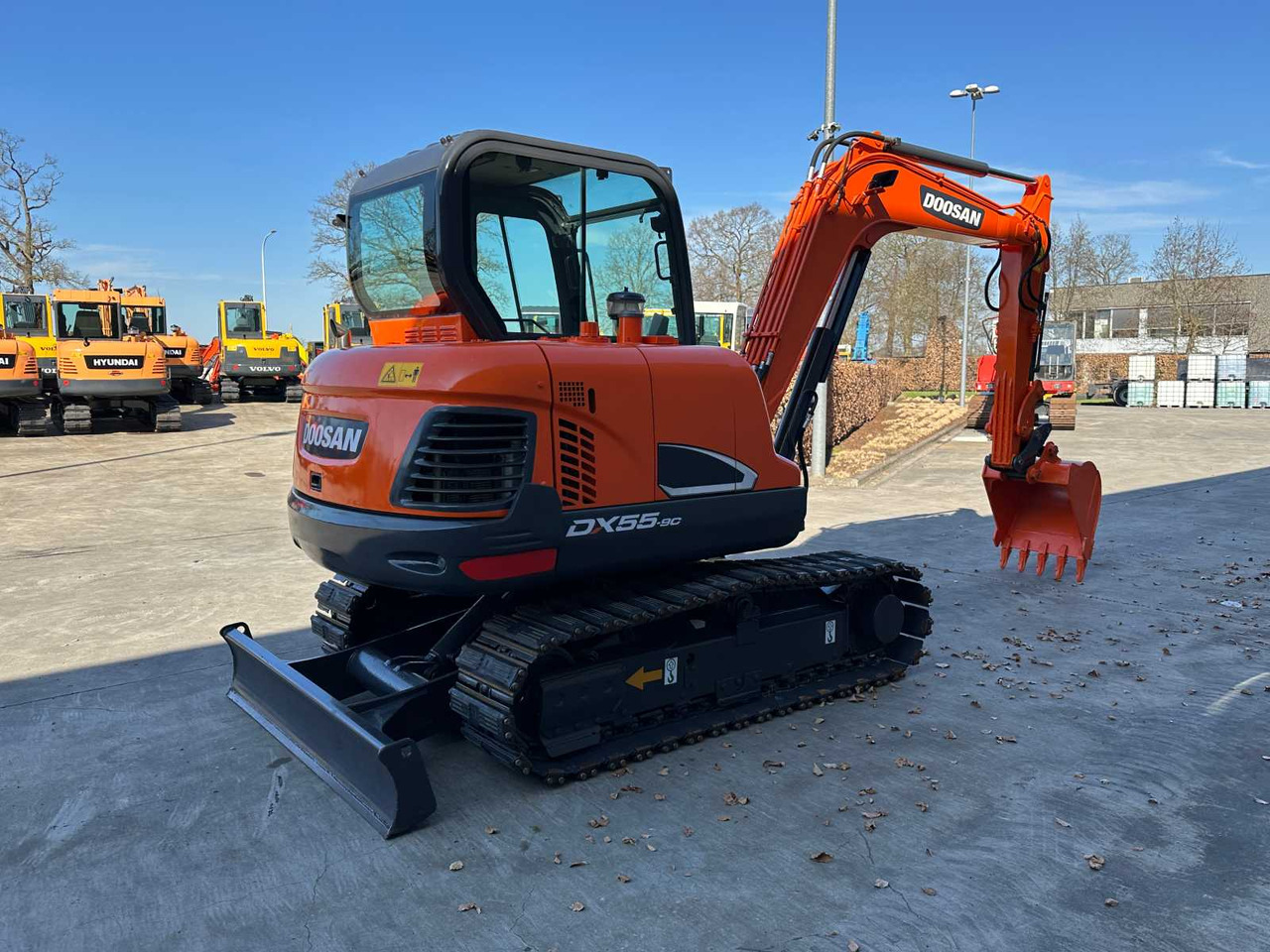 Doosan DX55-9C - Ekskavator perayap: gambar 4 Doosan DX55-9C - Ekskavator perayap: gambar 4