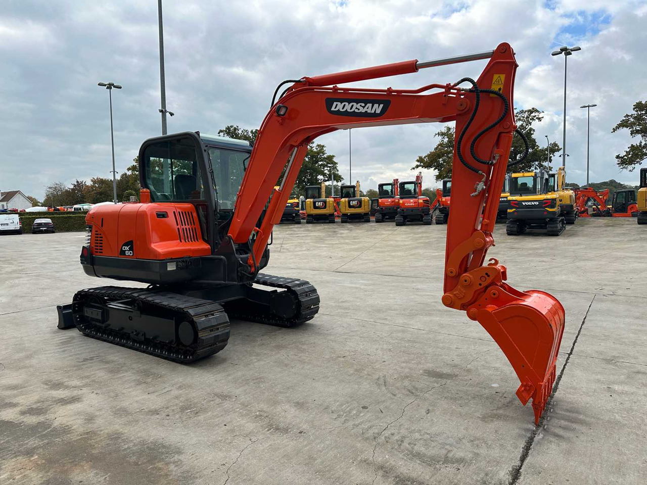 Doosan DX60 - Ekskavator perayap: gambar 3 Doosan DX60 - Ekskavator perayap: gambar 3
