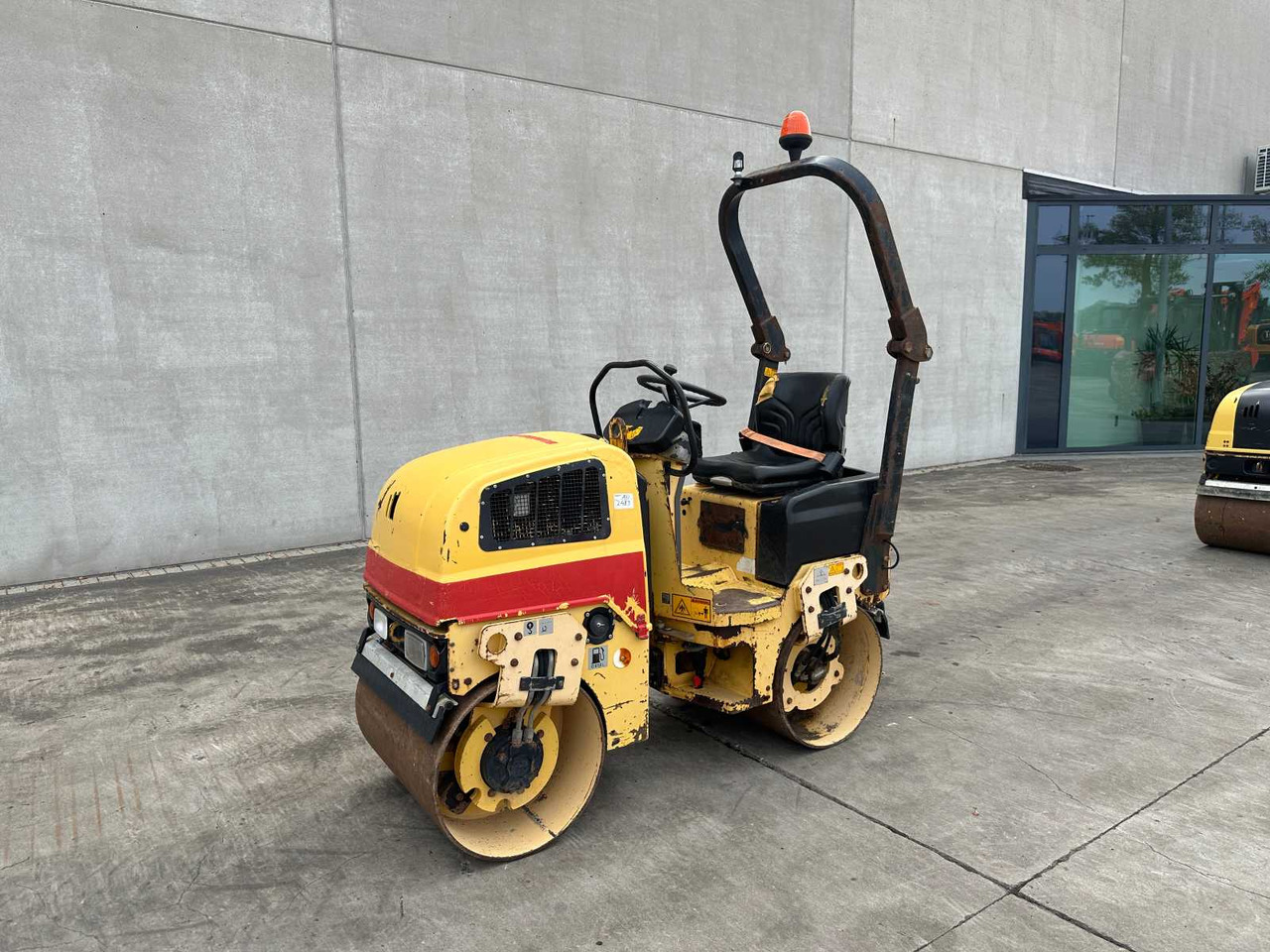Dynapac CC800 CC800 - Roller jalan: gambar 1 Dynapac CC800 CC800 - Roller jalan: gambar 1