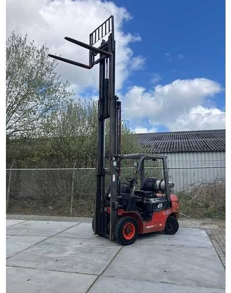 EP - FG 2,5T - FORKLIFT - Forklift: gambar 3 EP - FG 2,5T - FORKLIFT - Forklift: gambar 3