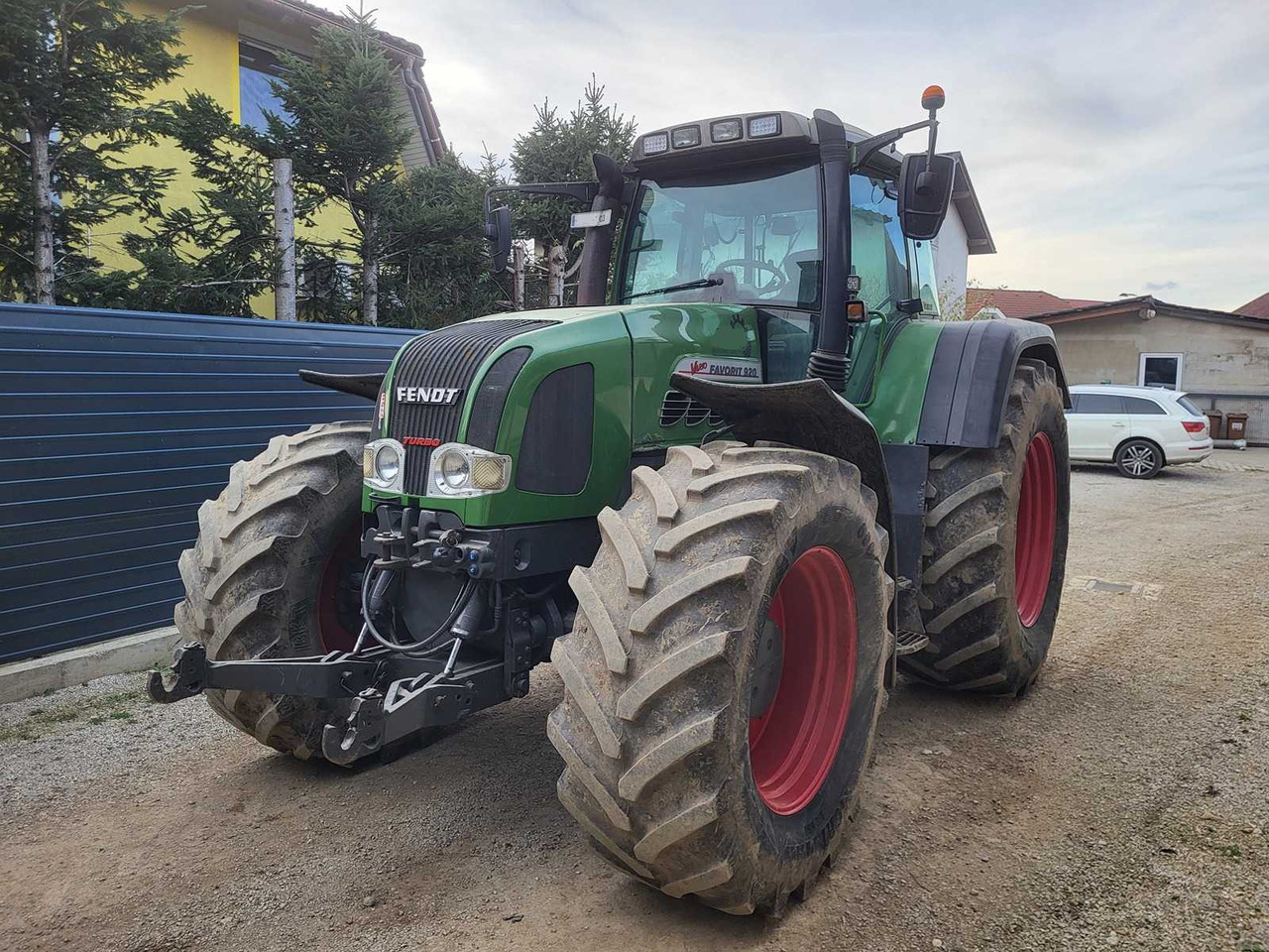 FENDT - 920 FAVORIT VARIO - 4-WHEEL DRIVE TRACTOR - 2009 - Traktor: gambar 1 FENDT - 920 FAVORIT VARIO - 4-WHEEL DRIVE TRACTOR - 2009 - Traktor: gambar 1