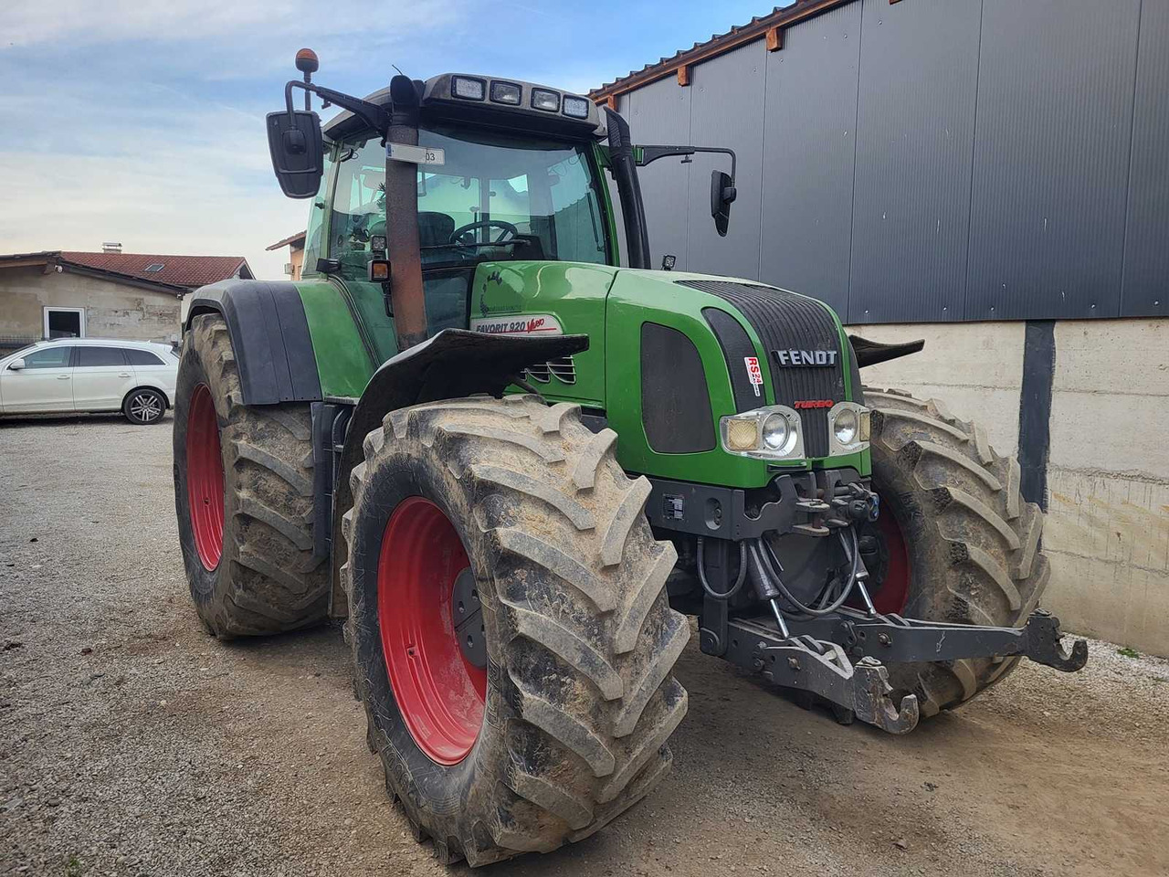 FENDT - 920 FAVORIT VARIO - 4-WHEEL DRIVE TRACTOR - 2009 - Traktor: gambar 2 FENDT - 920 FAVORIT VARIO - 4-WHEEL DRIVE TRACTOR - 2009 - Traktor: gambar 2