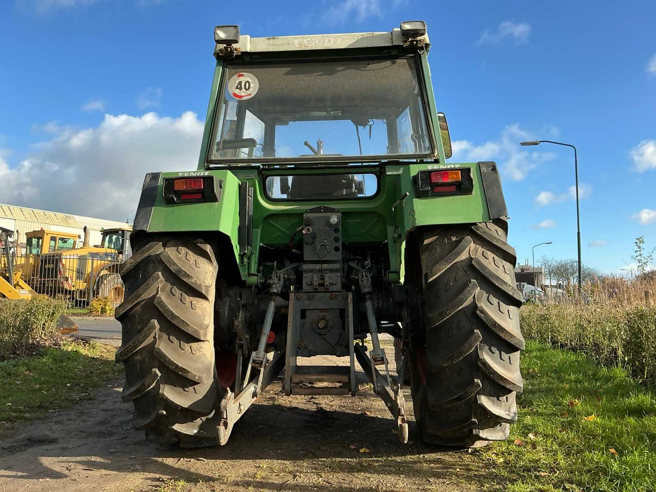 FENDT FARMER 309 LSA TURBOMATIK FOUR-WHEEL DRIVE AGRICULTURAL TRACTOR - Traktor: gambar 4 FENDT FARMER 309 LSA TURBOMATIK FOUR-WHEEL DRIVE AGRICULTURAL TRACTOR - Traktor: gambar 4