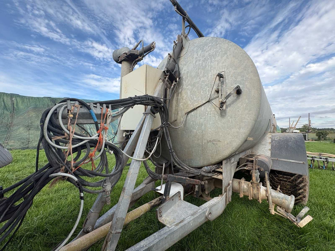 FLIEGL Güllefass mit Schleppschuhverteiler und Scheibeninjektor - Penyebar kotoran: gambar 4 FLIEGL Güllefass mit Schleppschuhverteiler und Scheibeninjektor - Penyebar kotoran: gambar 4