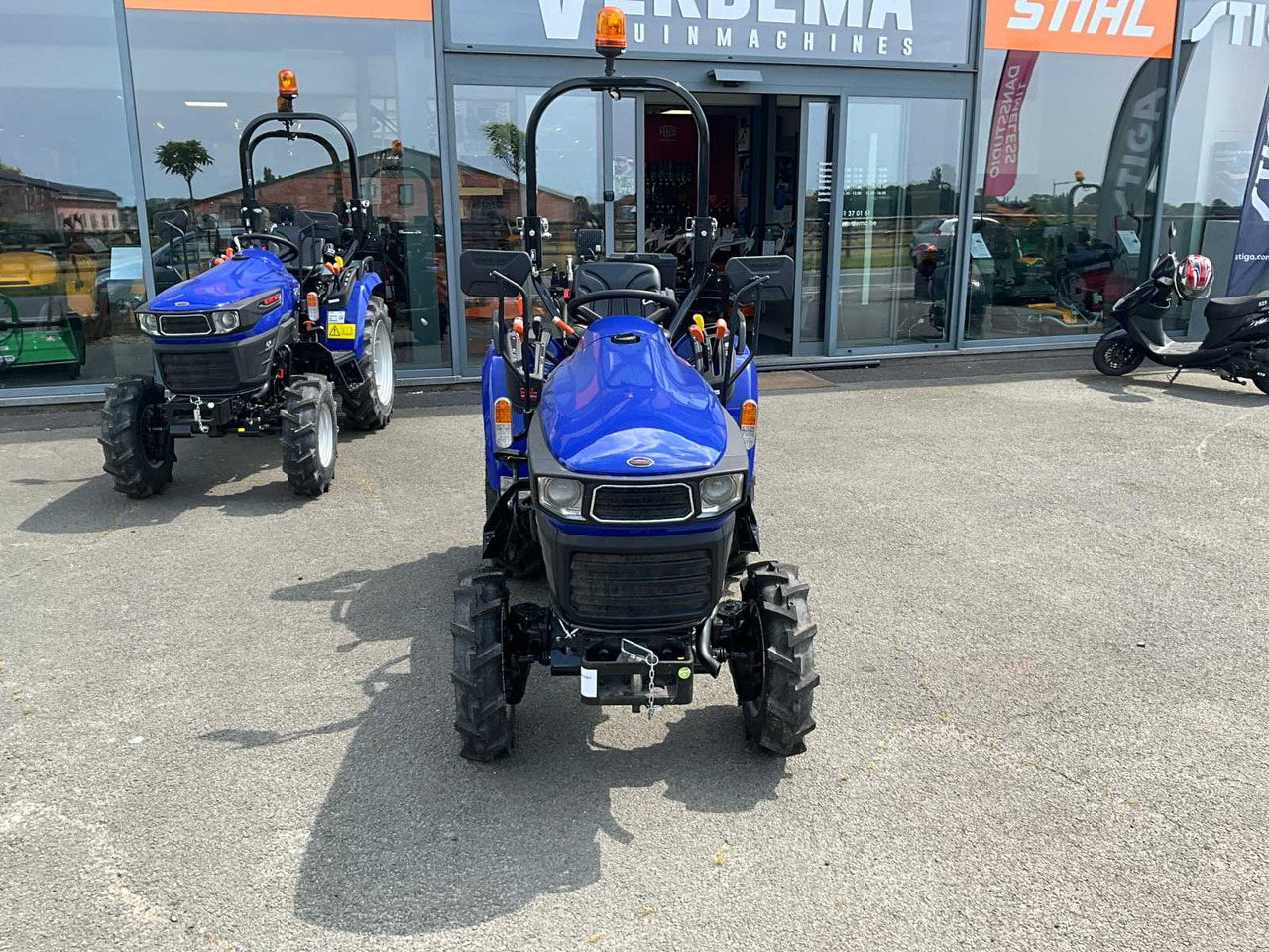 Farmtrac 20 - Traktor kompak: gambar 3 Farmtrac 20 - Traktor kompak: gambar 3