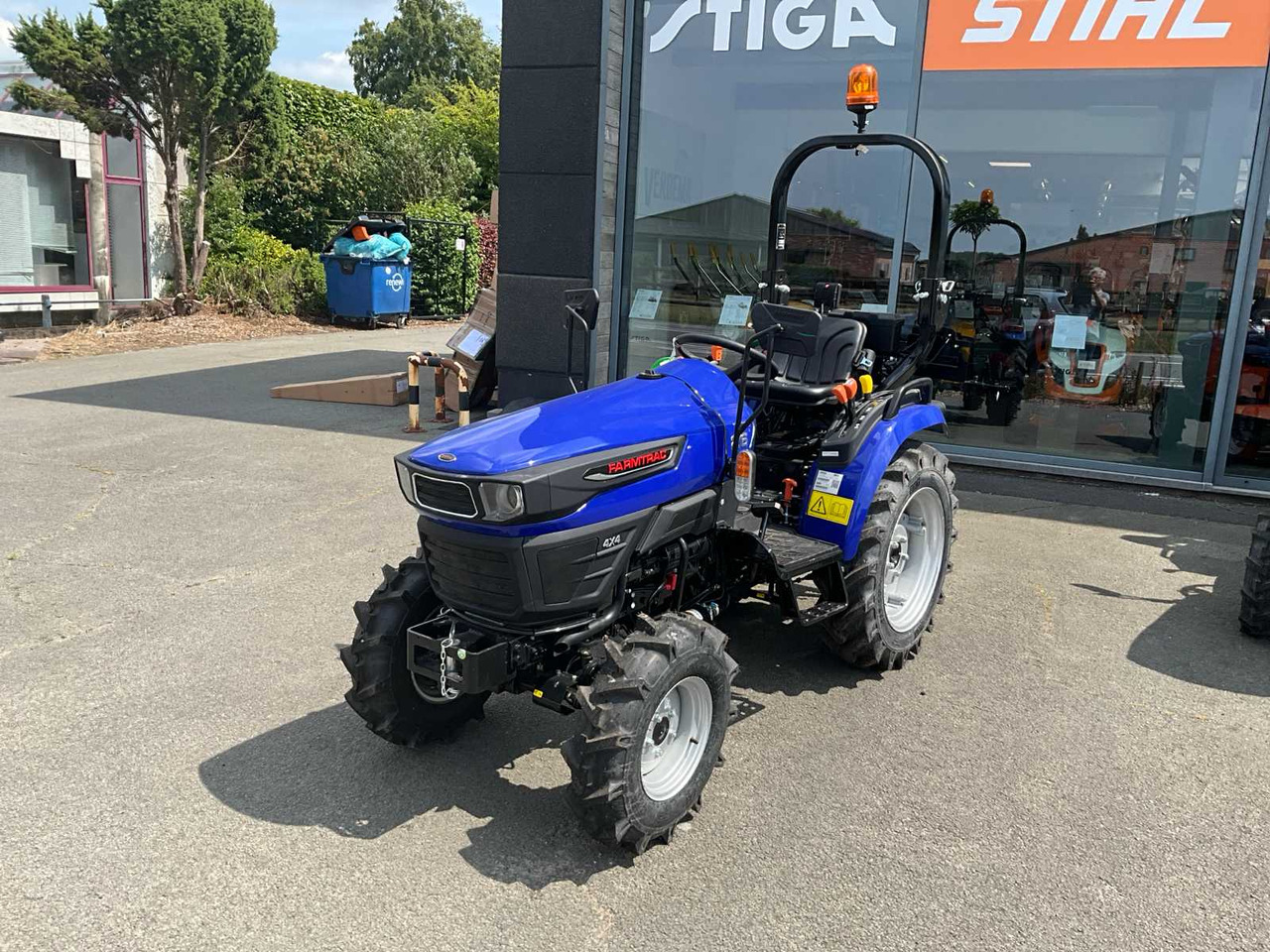 Farmtrac 26 - Traktor kompak: gambar 1 Farmtrac 26 - Traktor kompak: gambar 1