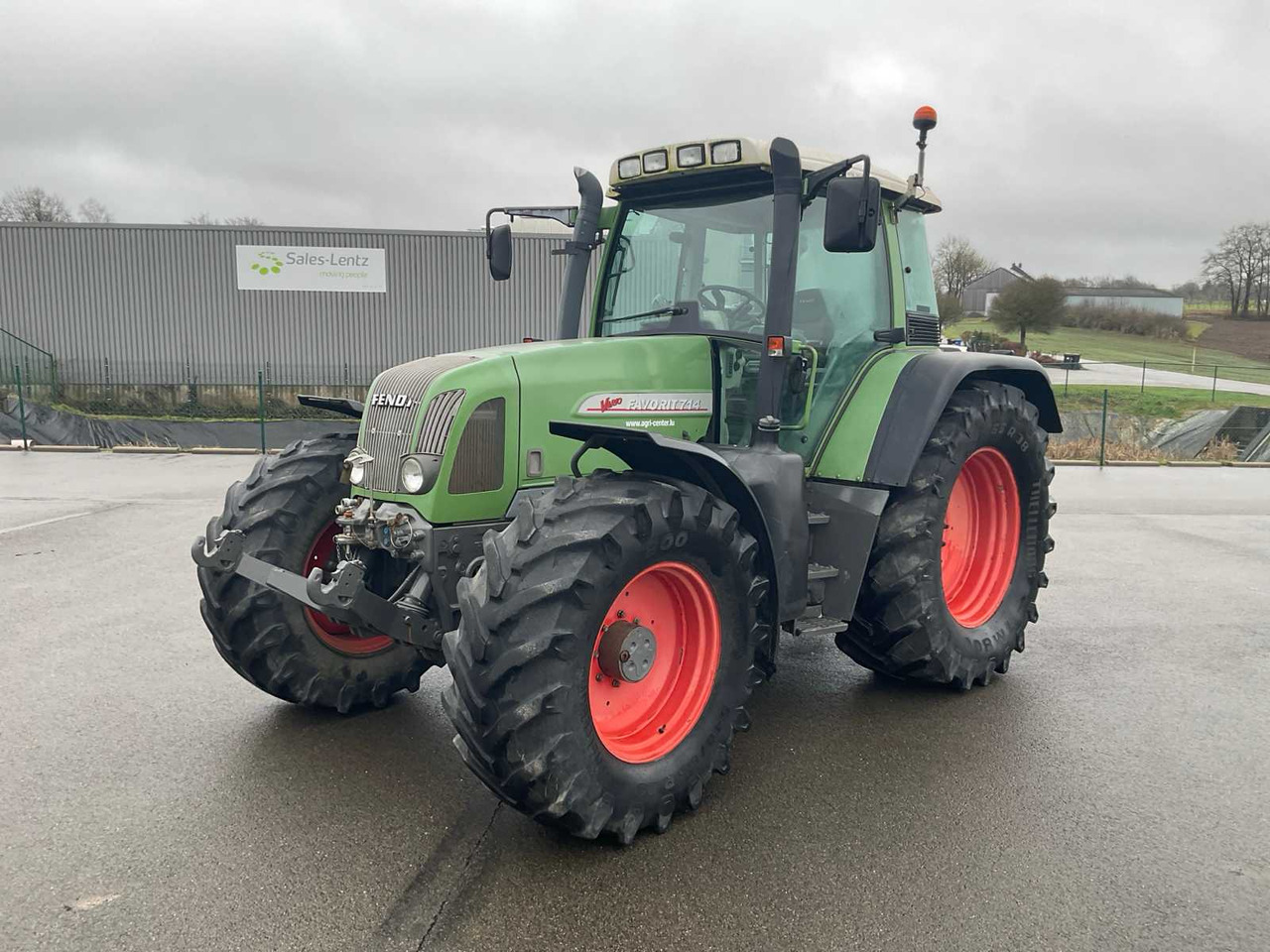 Fendt 714 - Traktor: gambar 1 Fendt 714 - Traktor: gambar 1