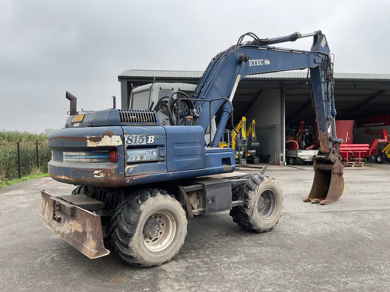 Fiat Hitachi Etec 815B - Ekskavator roda: gambar 5 Fiat Hitachi Etec 815B - Ekskavator roda: gambar 5