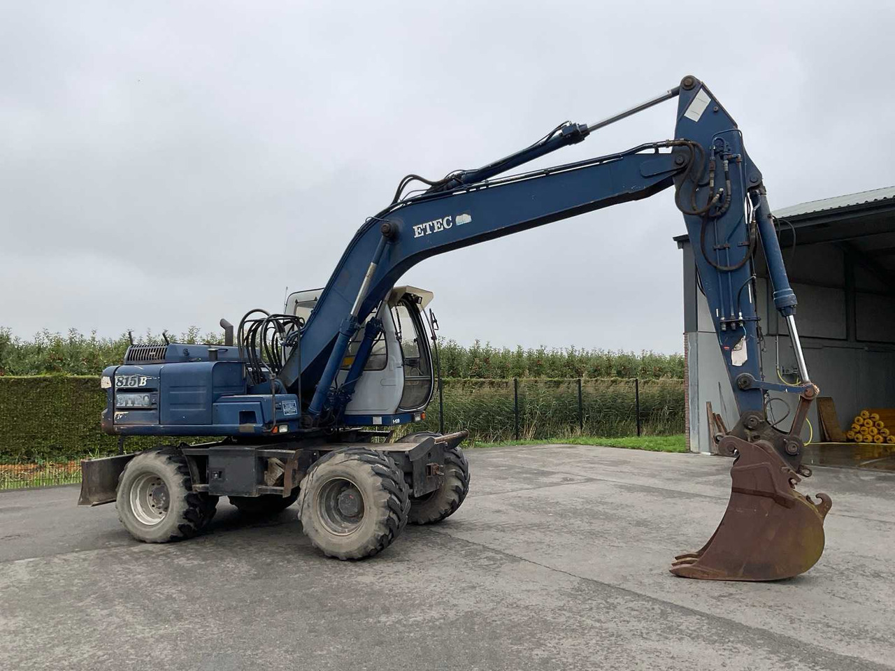 Fiat Hitachi Etec 815B - Ekskavator roda: gambar 4 Fiat Hitachi Etec 815B - Ekskavator roda: gambar 4
