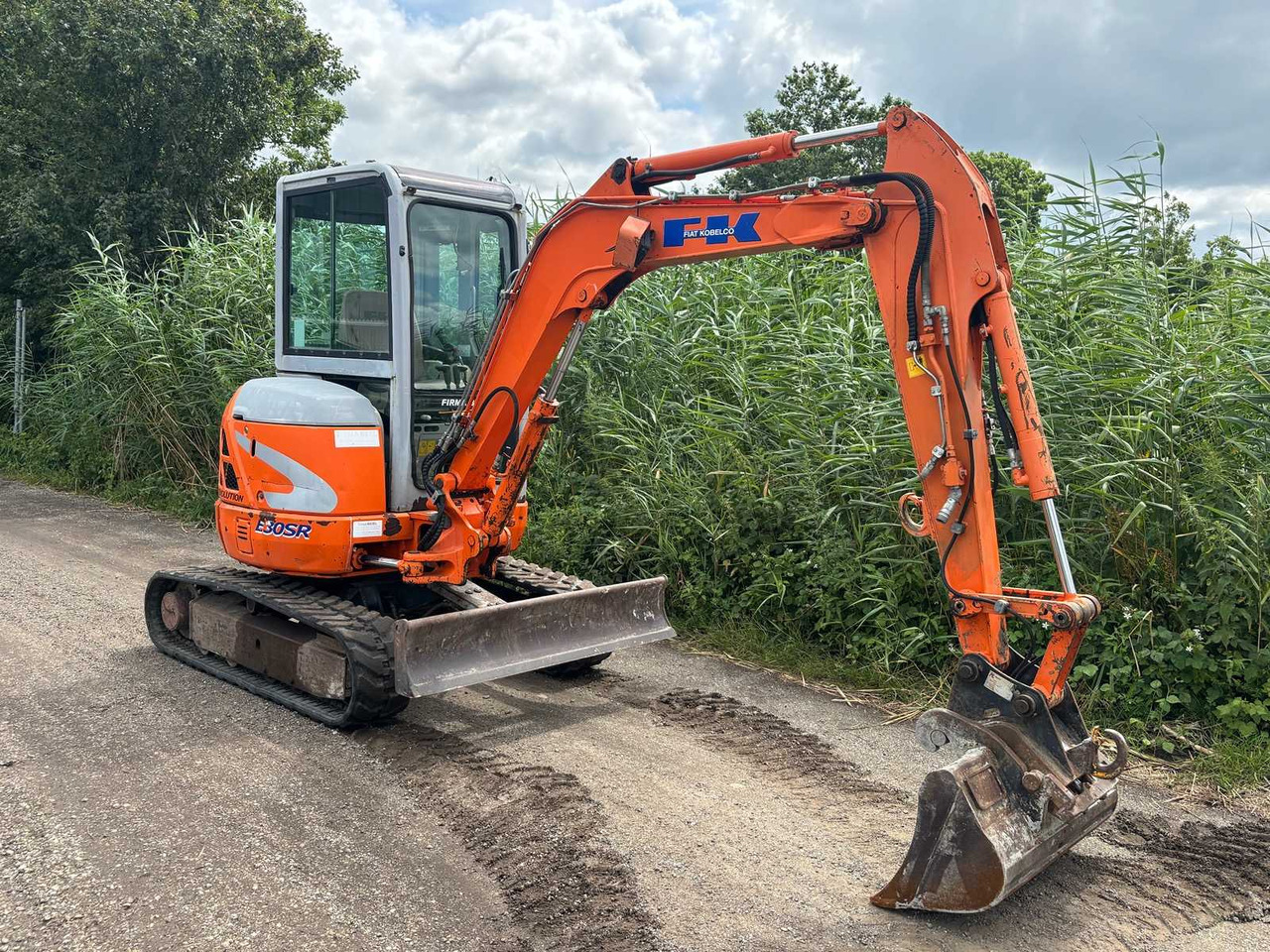 Fiat Kobelco E30SR - Wheel loader: gambar 5 Fiat Kobelco E30SR - Wheel loader: gambar 5