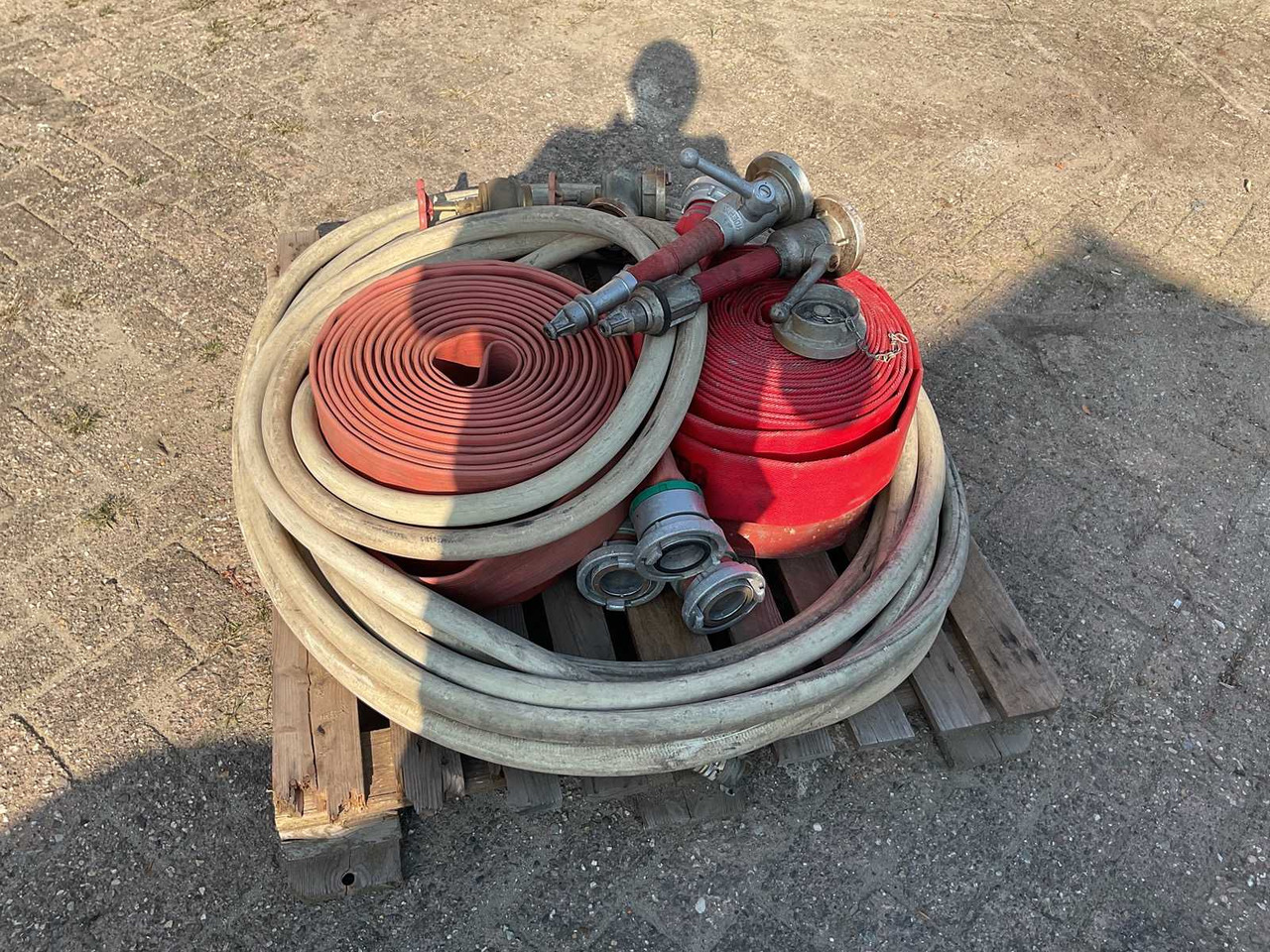 Fire hoses and accessories - Sistem irigasi: gambar 2 Fire hoses and accessories - Sistem irigasi: gambar 2