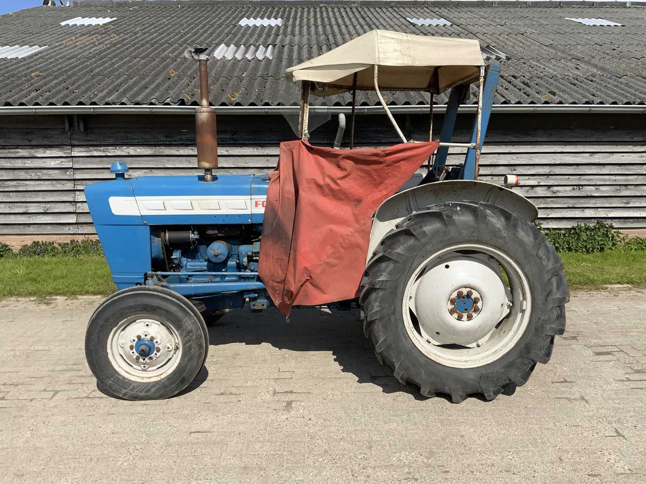 Ford 3000 - Traktor: gambar 2 Ford 3000 - Traktor: gambar 2