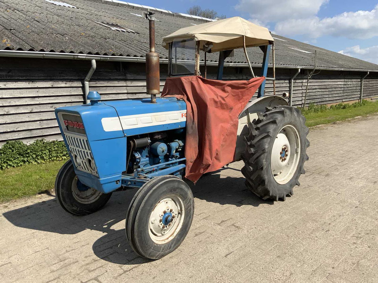 Ford 3000 - Traktor: gambar 1 Ford 3000 - Traktor: gambar 1