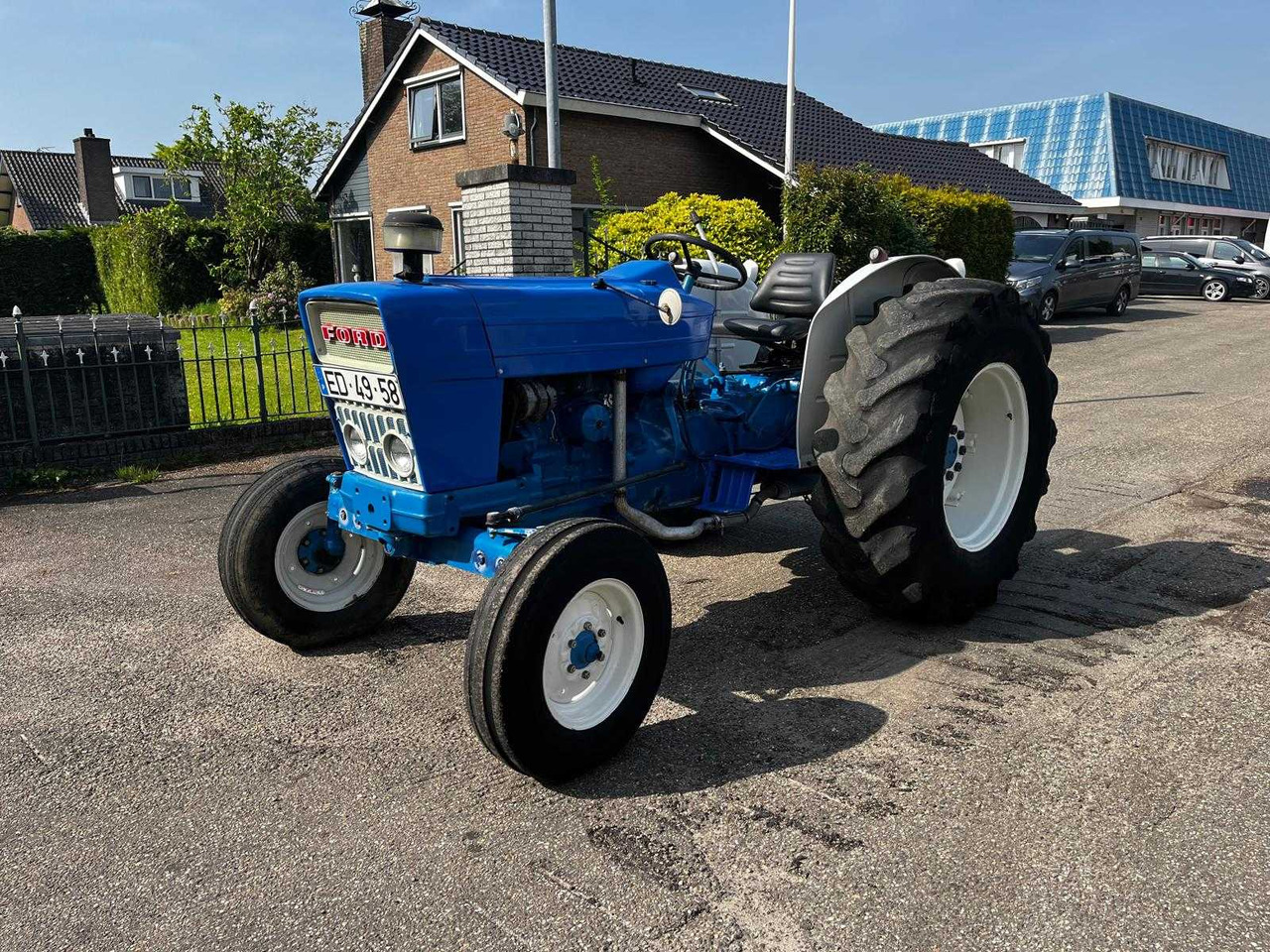 Ford 4500 - Traktor: gambar 1 Ford 4500 - Traktor: gambar 1