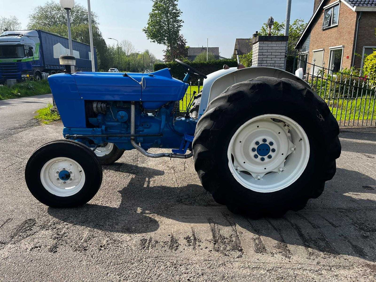 Ford 4500 - Traktor: gambar 2 Ford 4500 - Traktor: gambar 2