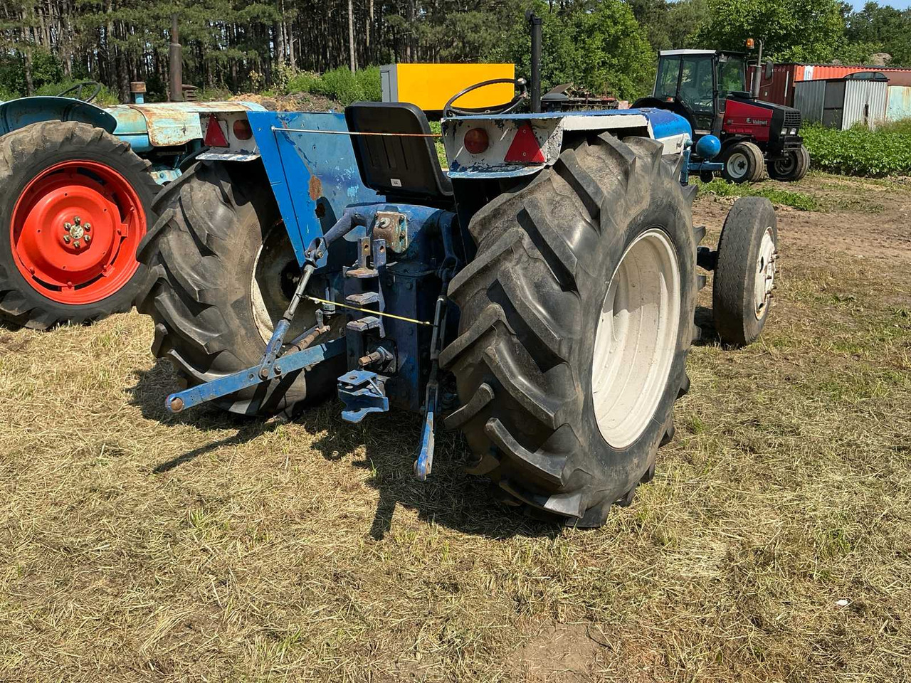 Ford Major - Traktor: gambar 5 Ford Major - Traktor: gambar 5