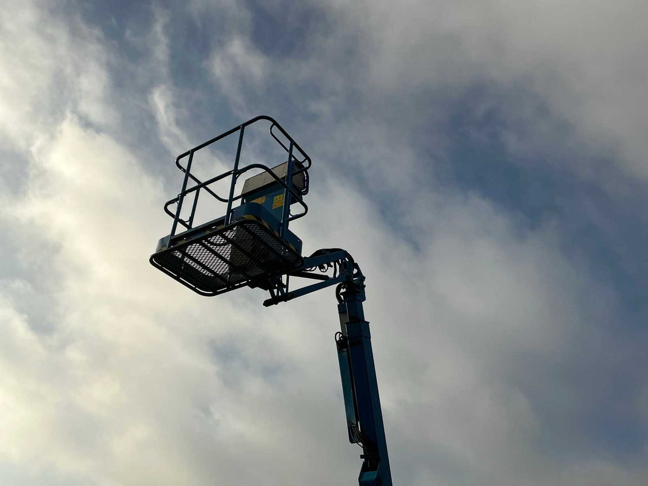 GENIE - Z40/23NRJ - AERIAL WORK PLATFORMS - 2014 (EBA14014014) - Platform pengangkat: gambar 5 GENIE - Z40/23NRJ - AERIAL WORK PLATFORMS - 2014 (EBA14014014) - Platform pengangkat: gambar 5