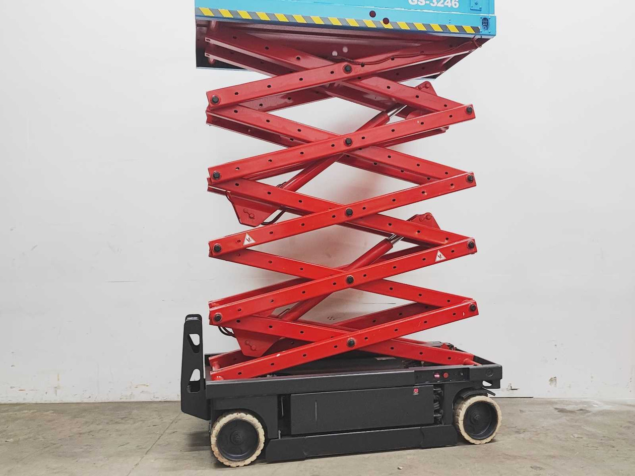 Genie GS-3246 - Platform pengangkat: gambar 4 Genie GS-3246 - Platform pengangkat: gambar 4