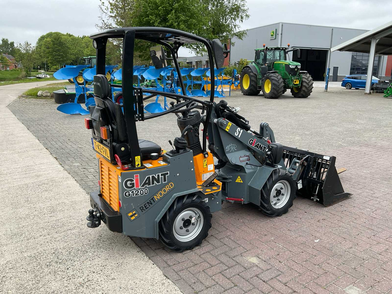 Giant G1200 - Wheel loader: gambar 4 Giant G1200 - Wheel loader: gambar 4