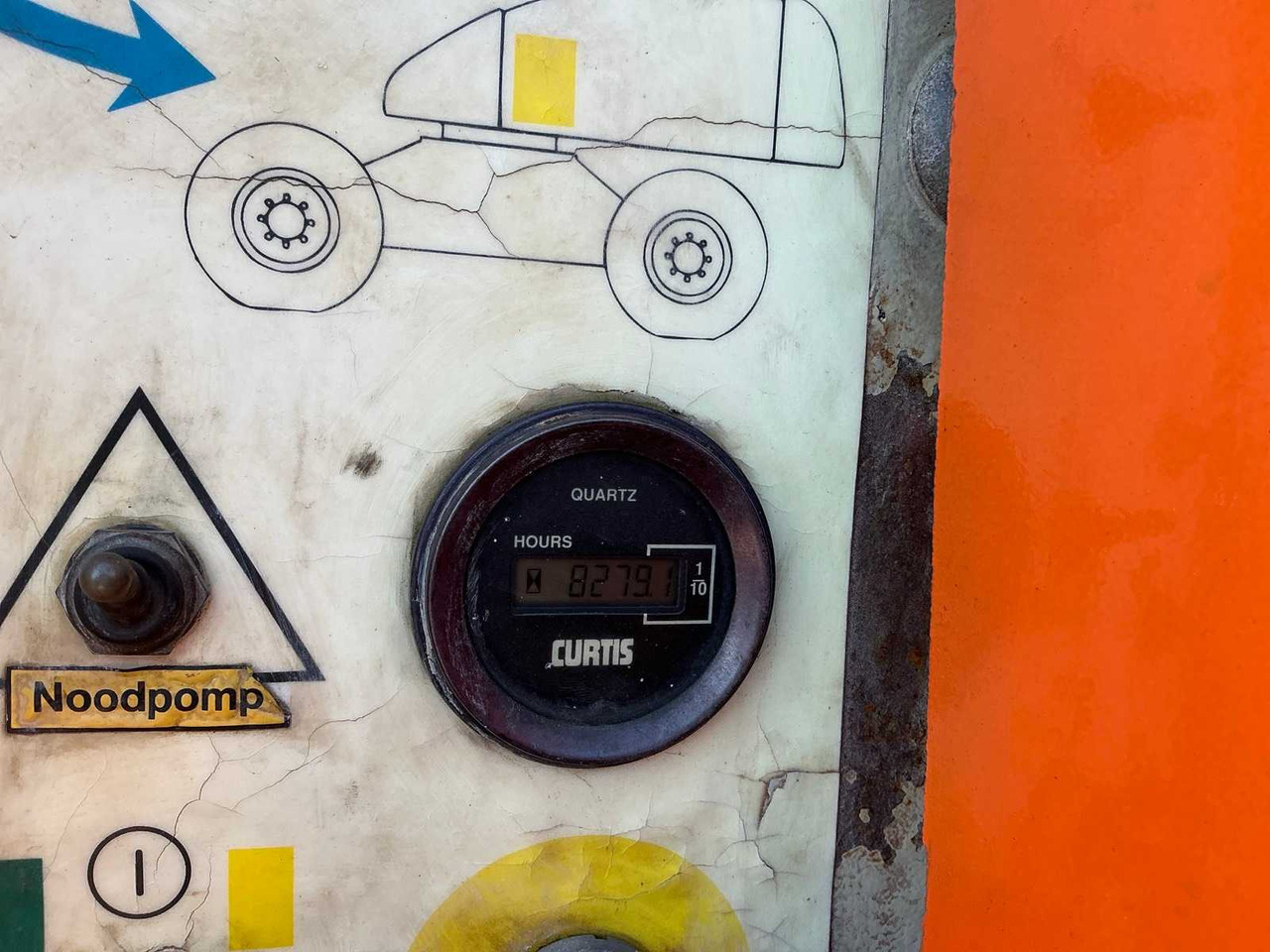 HAULOTTE 2000 HAULOTTE H25TPX AERIAL WORK PLATFORMS - Platform pengangkat: gambar 4 HAULOTTE 2000 HAULOTTE H25TPX AERIAL WORK PLATFORMS - Platform pengangkat: gambar 4