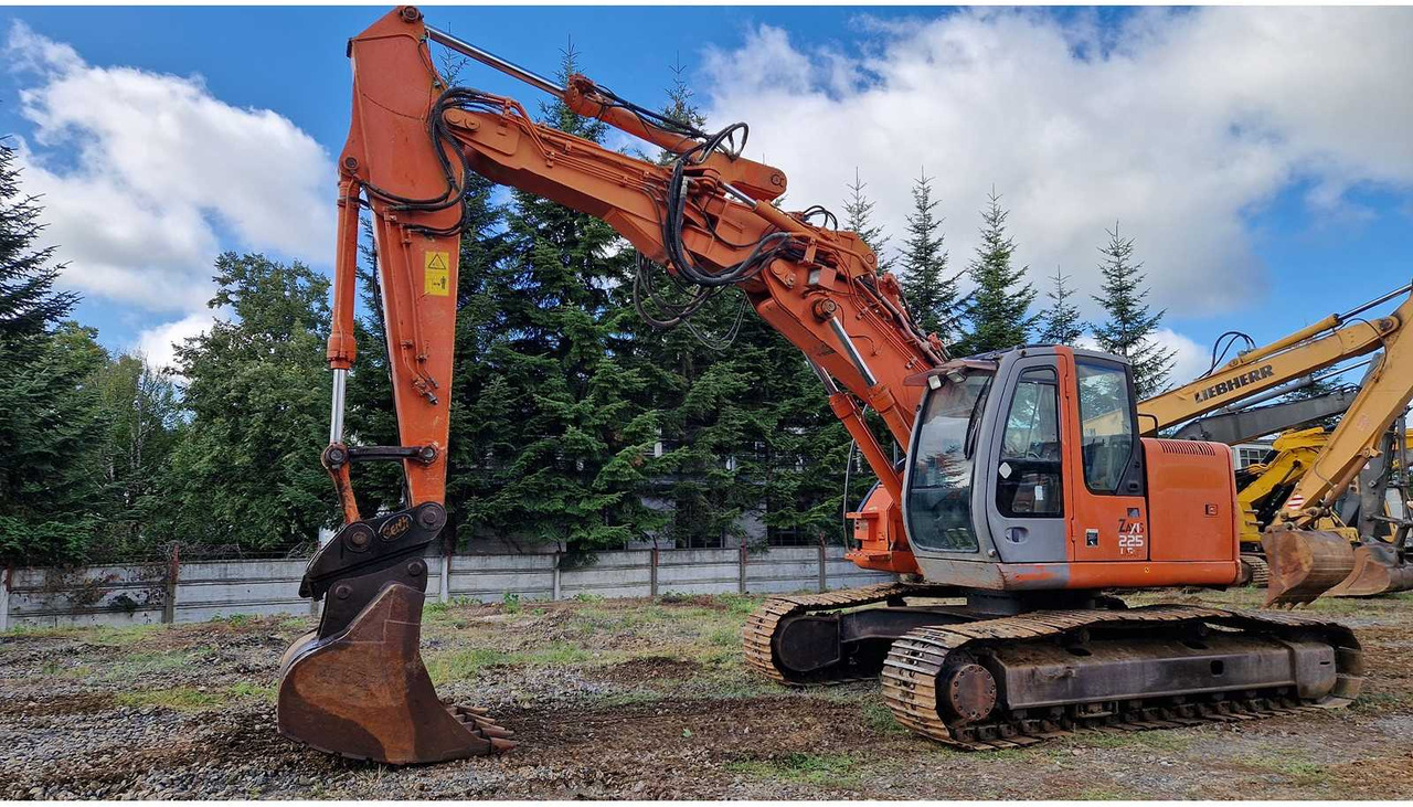 Ekskavator perayap HITACHI 2009 HITACHI ZX225USLC TRACKED EXCAVATOR: gambar 6 Ekskavator perayap HITACHI 2009 HITACHI ZX225USLC TRACKED EXCAVATOR: gambar 6