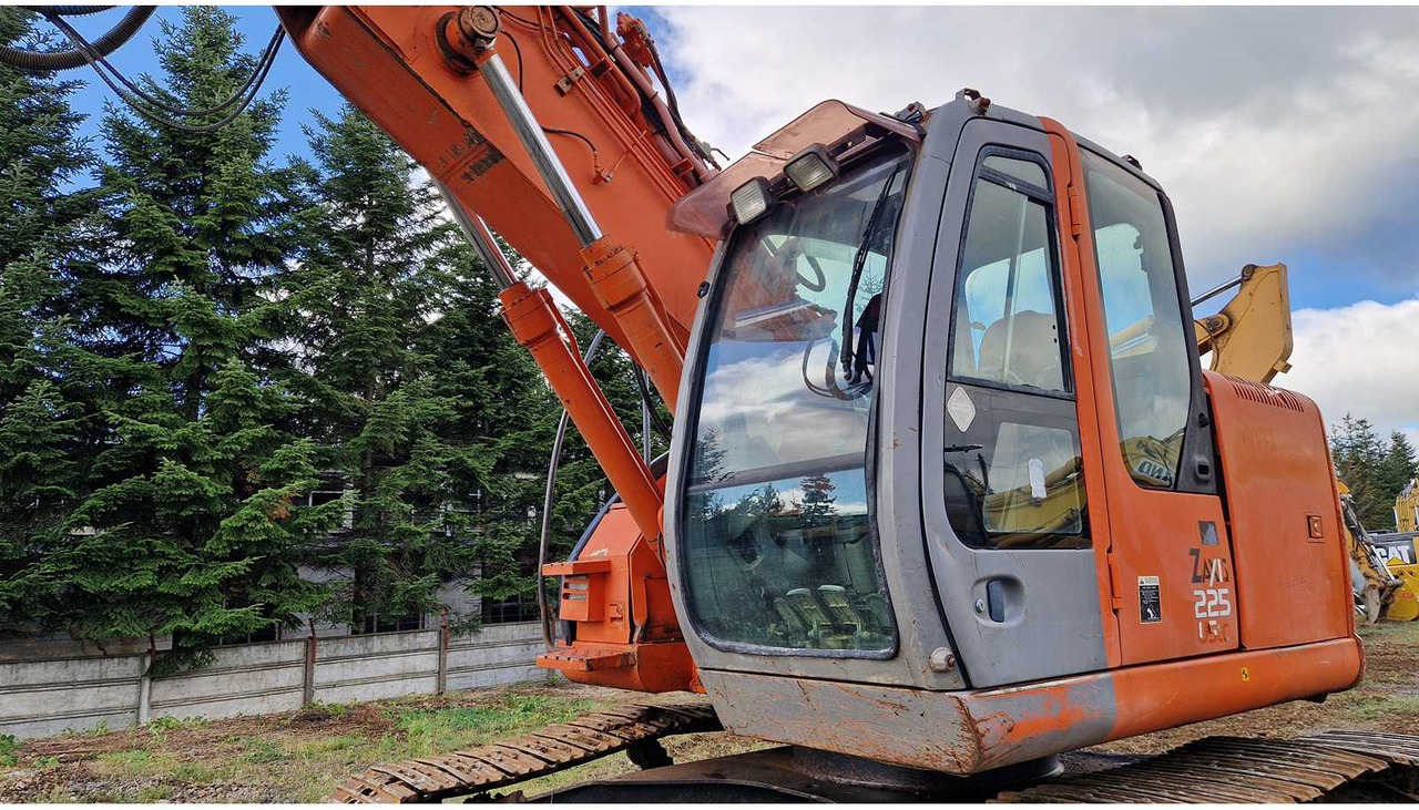 Ekskavator perayap HITACHI 2009 HITACHI ZX225USLC TRACKED EXCAVATOR: gambar 16 Ekskavator perayap HITACHI 2009 HITACHI ZX225USLC TRACKED EXCAVATOR: gambar 16