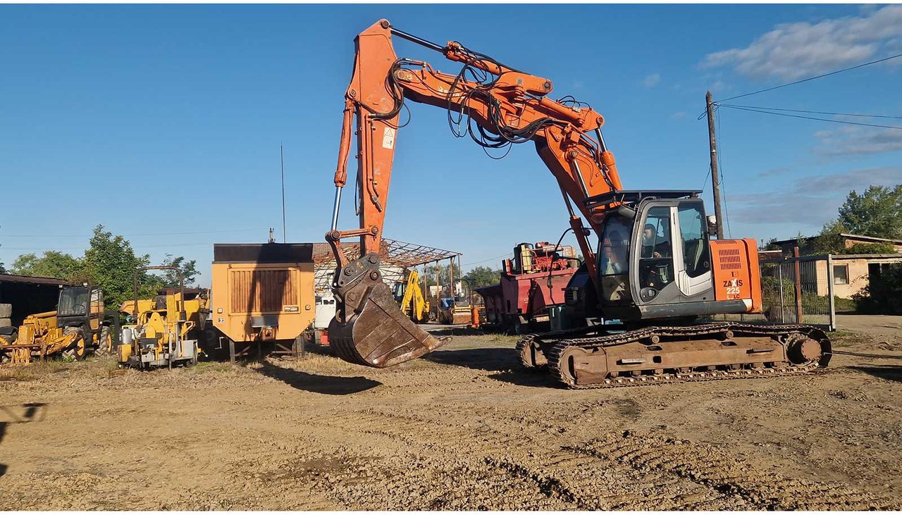 HITACHI Zaxis 225 - Ekskavator perayap: gambar 5 HITACHI Zaxis 225 - Ekskavator perayap: gambar 5