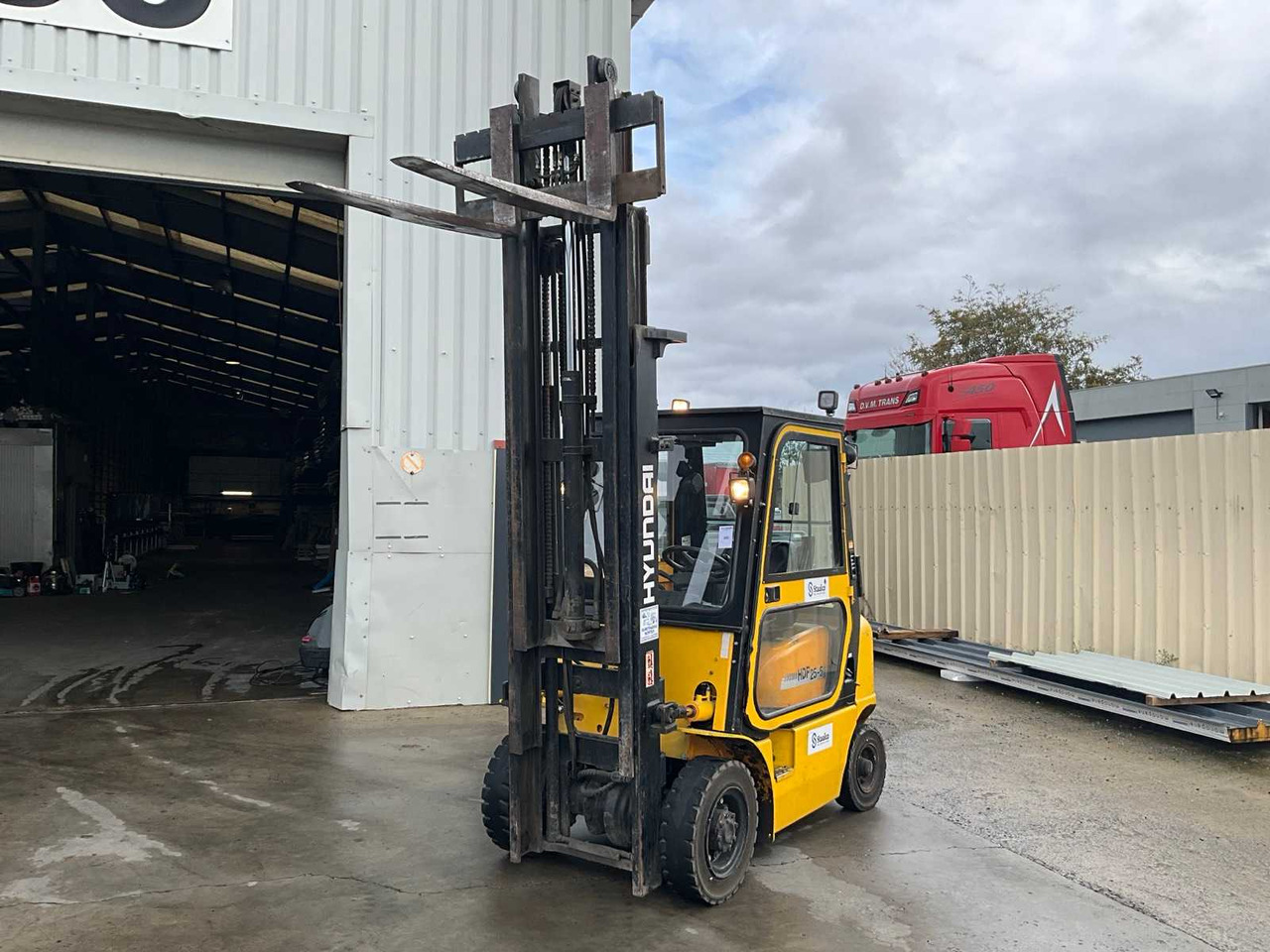 HYUNDAI HDF25-5 FORKLIFT - Forklift: gambar 2 HYUNDAI HDF25-5 FORKLIFT - Forklift: gambar 2