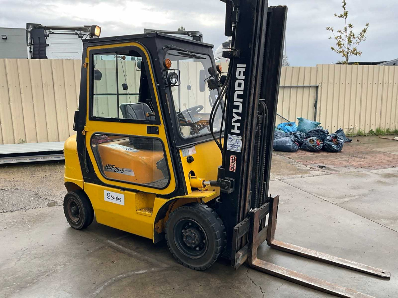 HYUNDAI HDF25-5 FORKLIFT - Forklift: gambar 4 HYUNDAI HDF25-5 FORKLIFT - Forklift: gambar 4