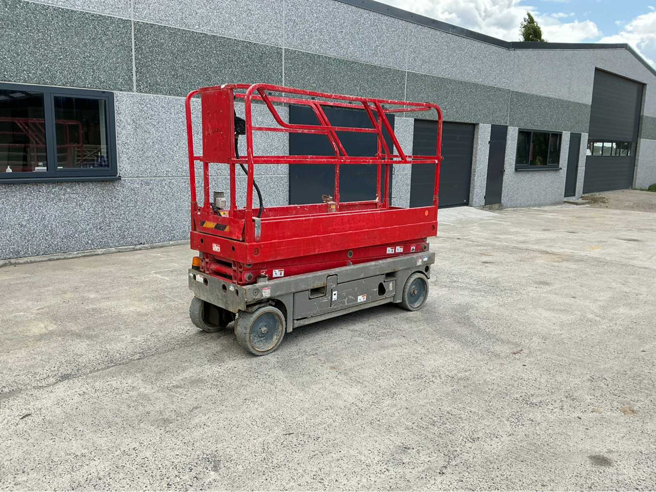 Haulotte Compact 8 - Platform pengangkat: gambar 1 Haulotte Compact 8 - Platform pengangkat: gambar 1