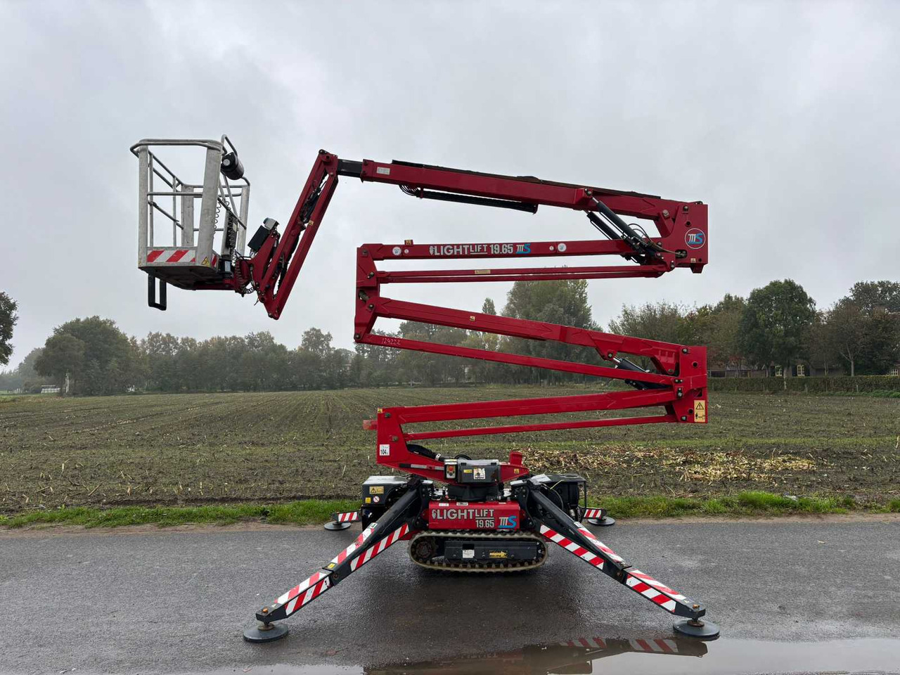 Hinowa Lightlift - Platform pengangkat: gambar 3 Hinowa Lightlift - Platform pengangkat: gambar 3