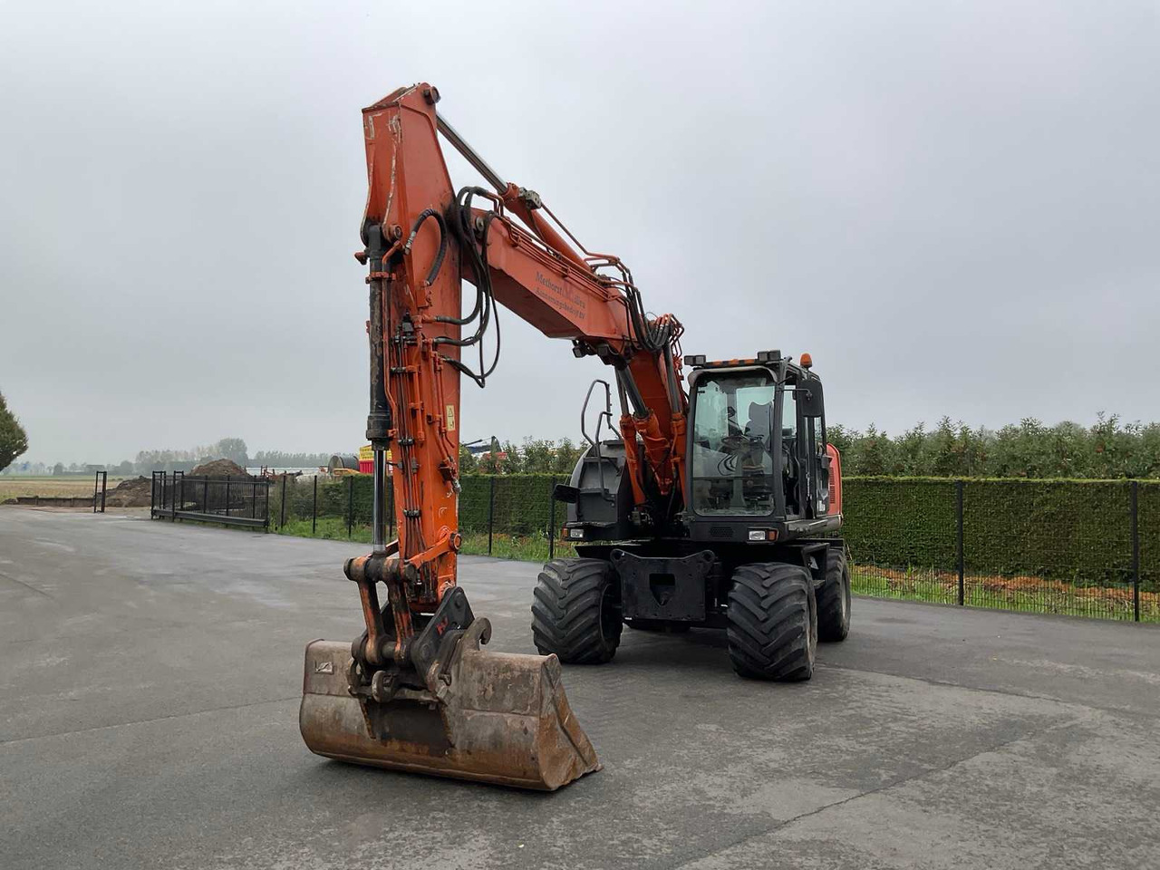 Hitachi ZX-170W-3 - Ekskavator roda: gambar 5 Hitachi ZX-170W-3 - Ekskavator roda: gambar 5