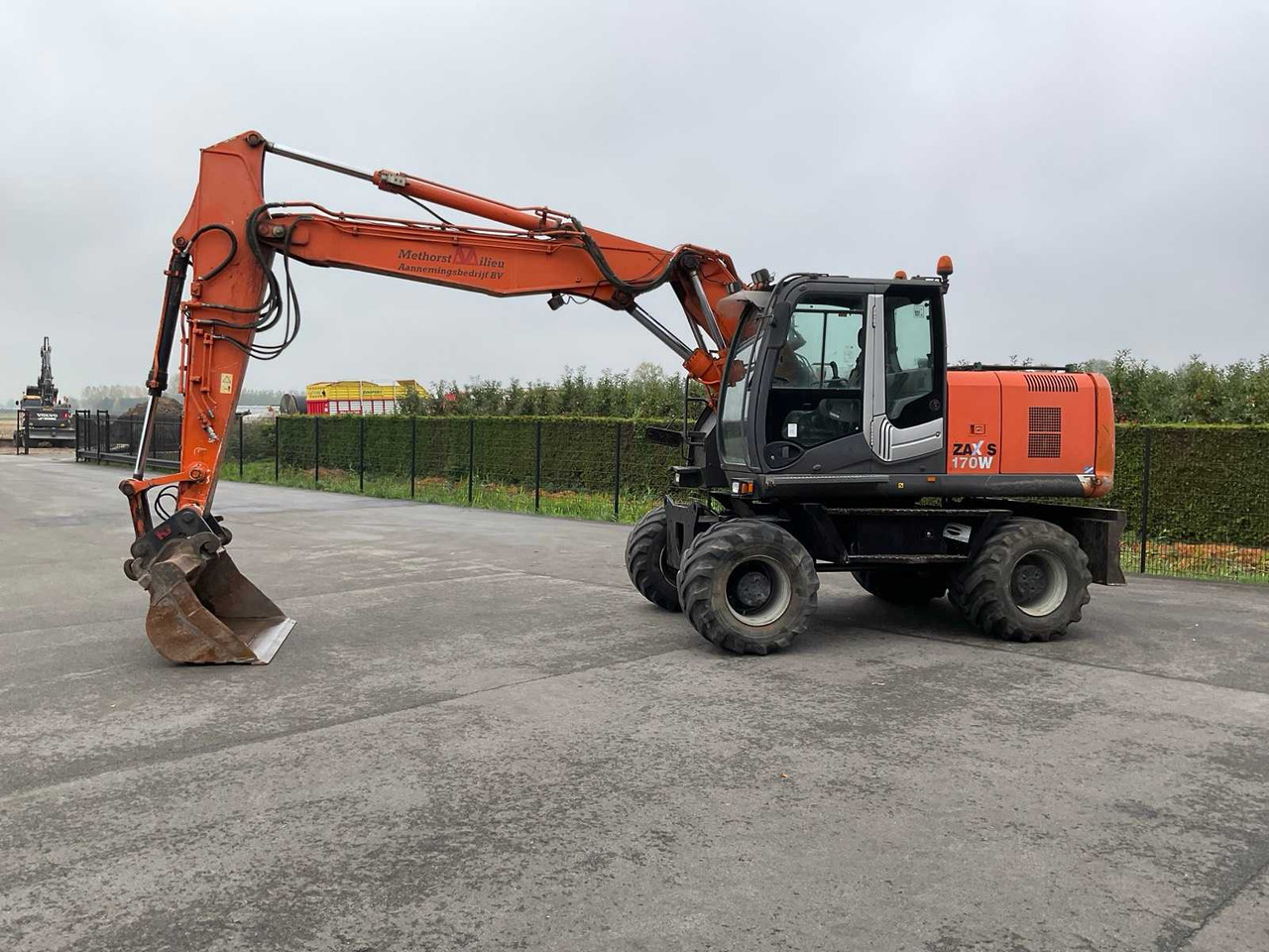 Hitachi ZX-170W-3 - Ekskavator roda: gambar 3 Hitachi ZX-170W-3 - Ekskavator roda: gambar 3