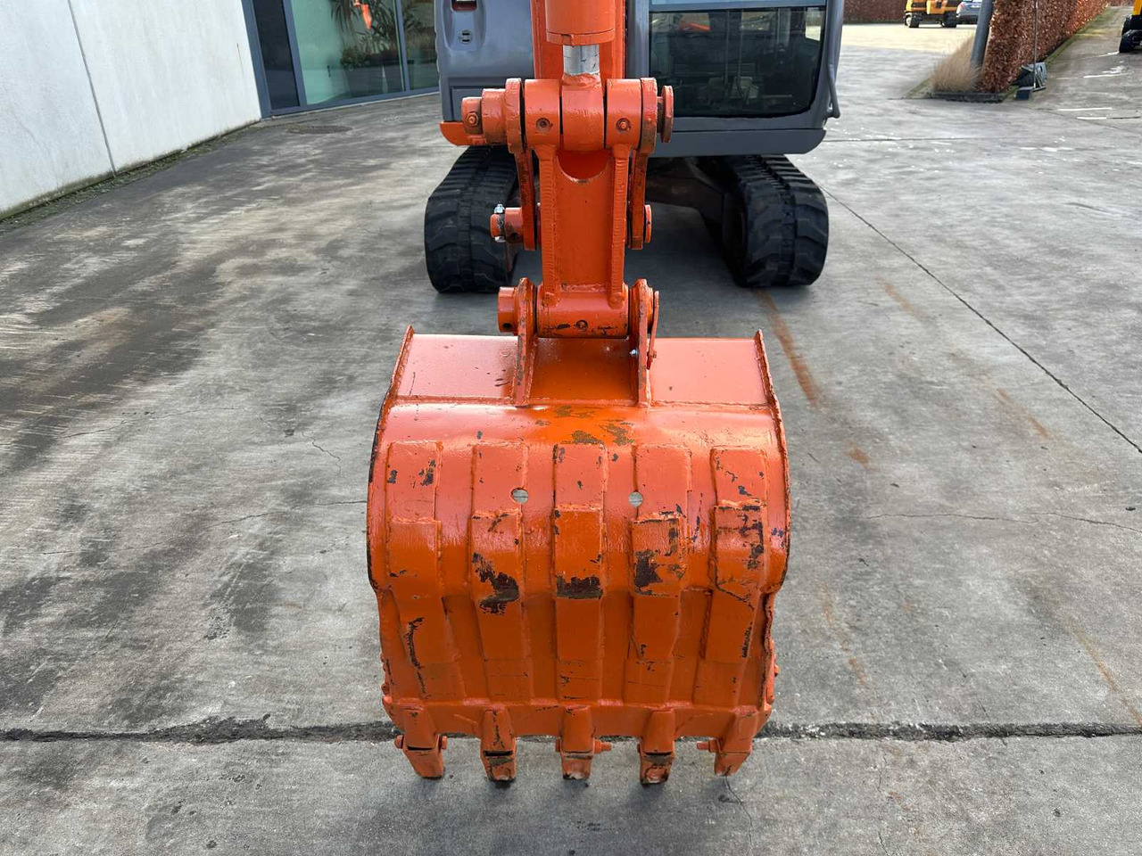 Ekskavator perayap Hitachi ZX70LC: gambar 10
