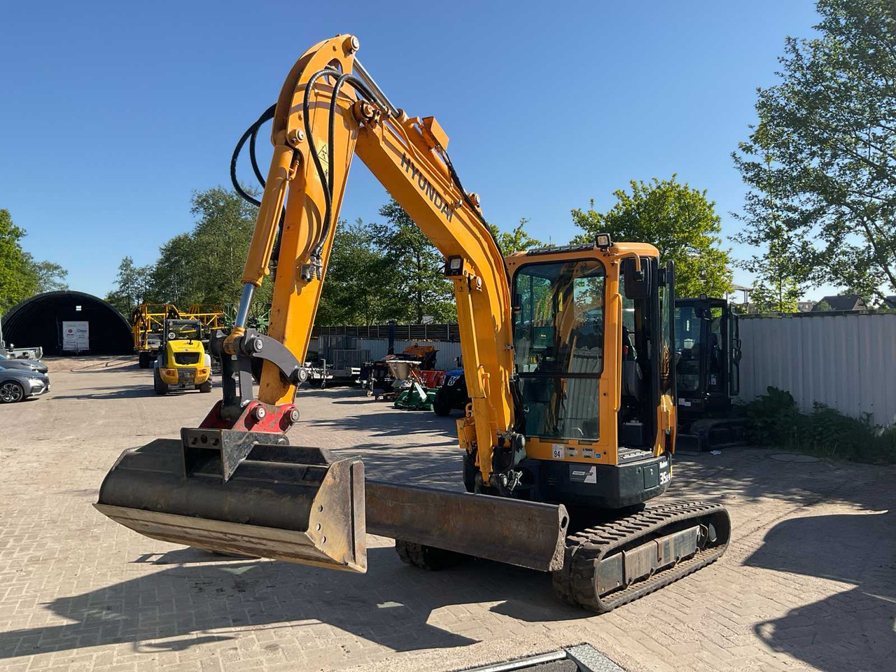 Hyundai Excabator Robex-35z-9A - Ekskavator perayap: gambar 1 Hyundai Excabator Robex-35z-9A - Ekskavator perayap: gambar 1