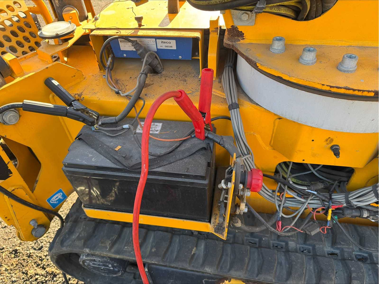 IMER - 2014 - IMR15 - SPIDER BOOM LIFT - Platform pengangkat: gambar 4 IMER - 2014 - IMR15 - SPIDER BOOM LIFT - Platform pengangkat: gambar 4