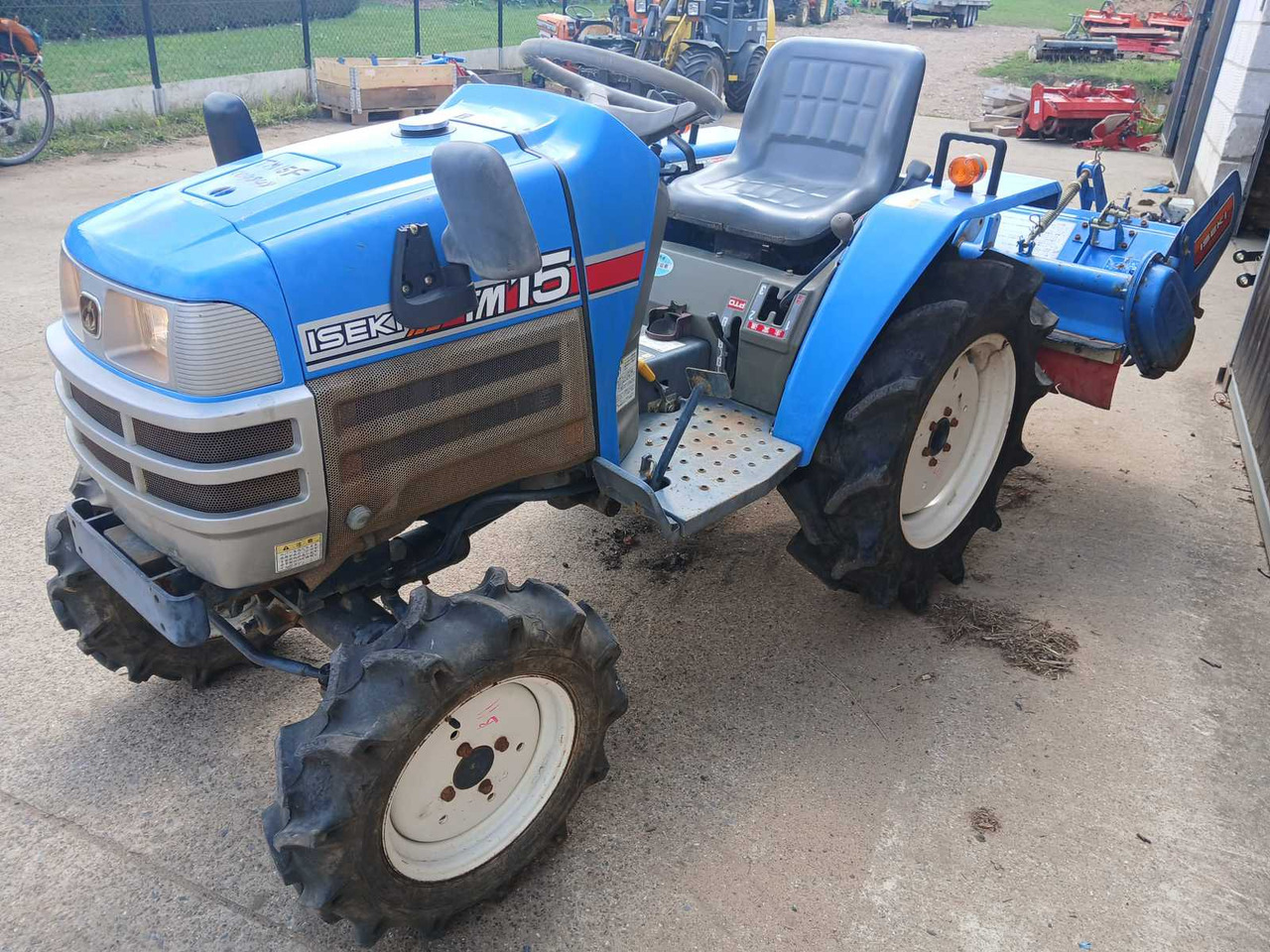 Iseki TM15 - Traktor kompak: gambar 1 Iseki TM15 - Traktor kompak: gambar 1