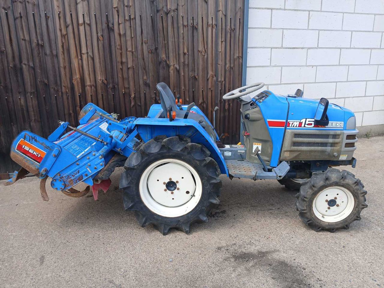 Iseki TM15 - Traktor kompak: gambar 2 Iseki TM15 - Traktor kompak: gambar 2
